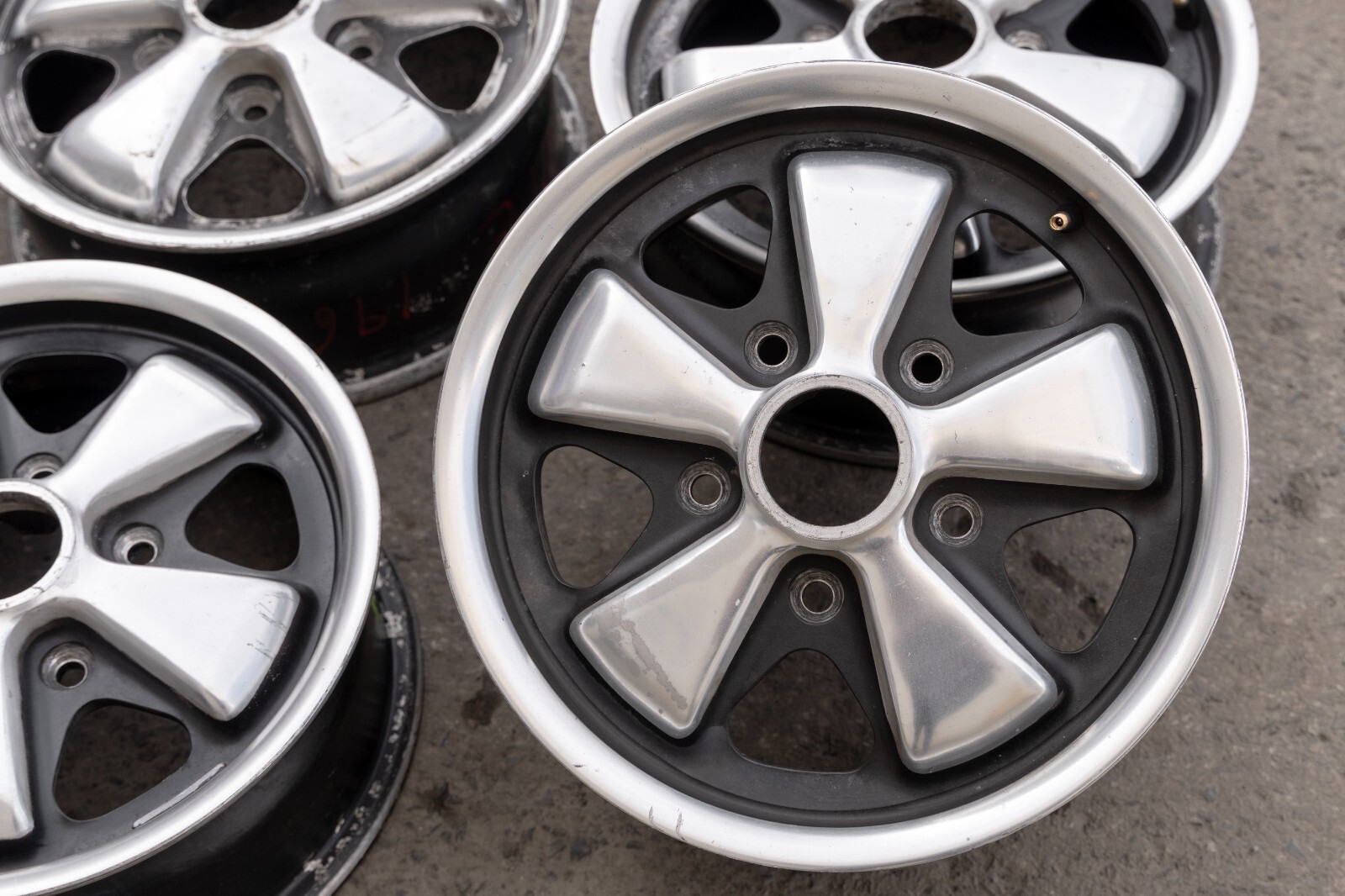 Porsche 911 912 14" inch rim OEM 1964-1969 Genuine Original Fuchs Wheel set - Image 9