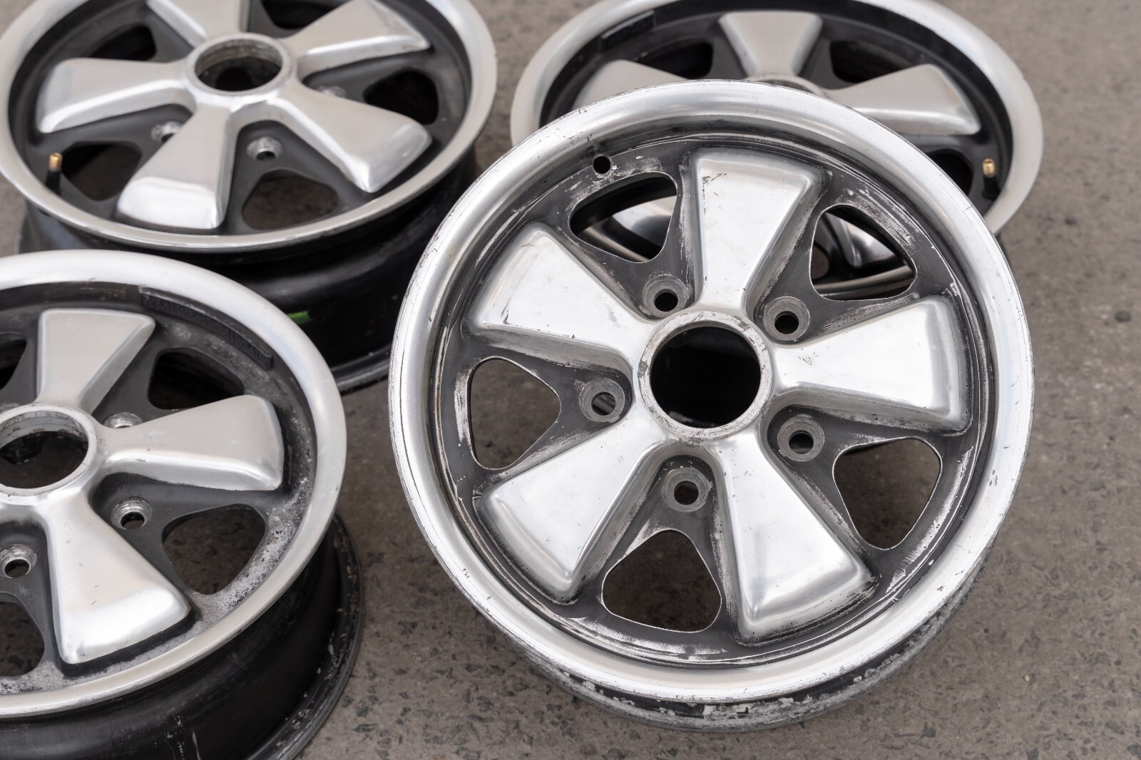 Porsche 911 912 14" inch rim OEM 1964-1969 Genuine Original Fuchs Wheel set - Image 17