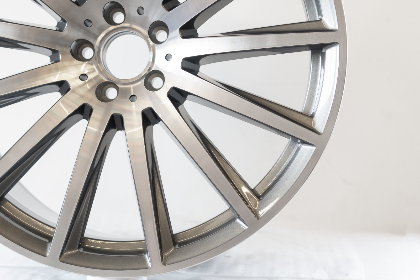 Mercedes GLS450 GLS580 22" inch Front rim OEM 2020-2025 Genuine Original Wheel – Image 5