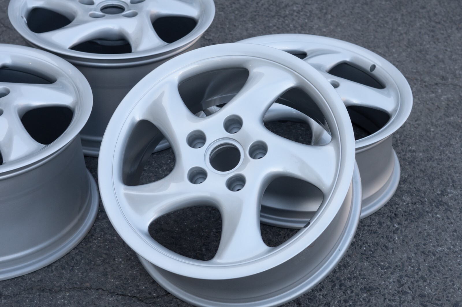 Porsche 911 993 996 Carrera 18" inch rim OEM Hollow Spoke Narrow body Wheel SET - Image 3
