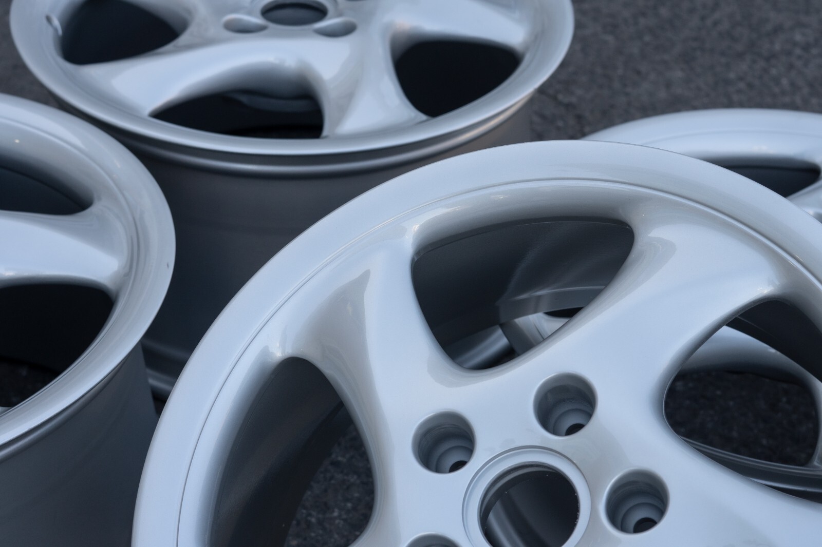 Porsche 911 993 996 Carrera 18" inch rim OEM Hollow Spoke Narrow body Wheel SET - Image 7