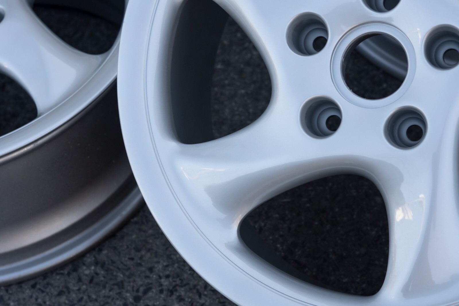 Porsche 911 993 996 Carrera 18" inch rim OEM Hollow Spoke Narrow body Wheel SET - Image 10