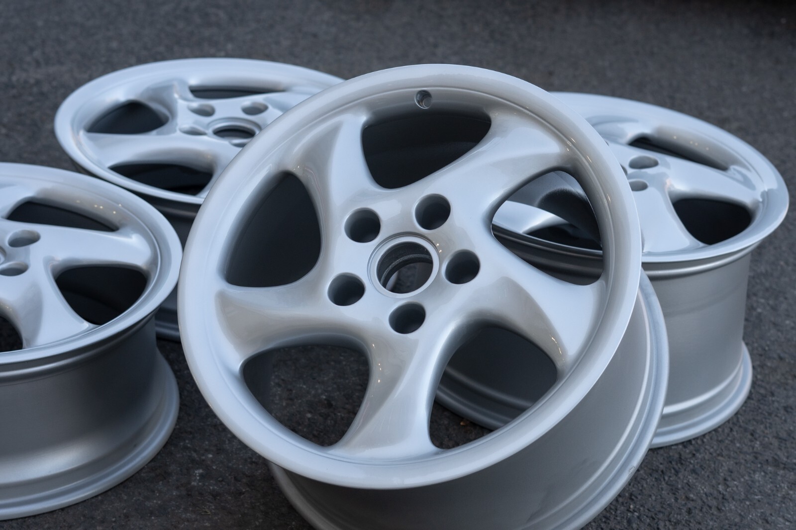 Porsche 911 993 996 Carrera 18" inch rim OEM Hollow Spoke Narrow body Wheel SET - Image 16