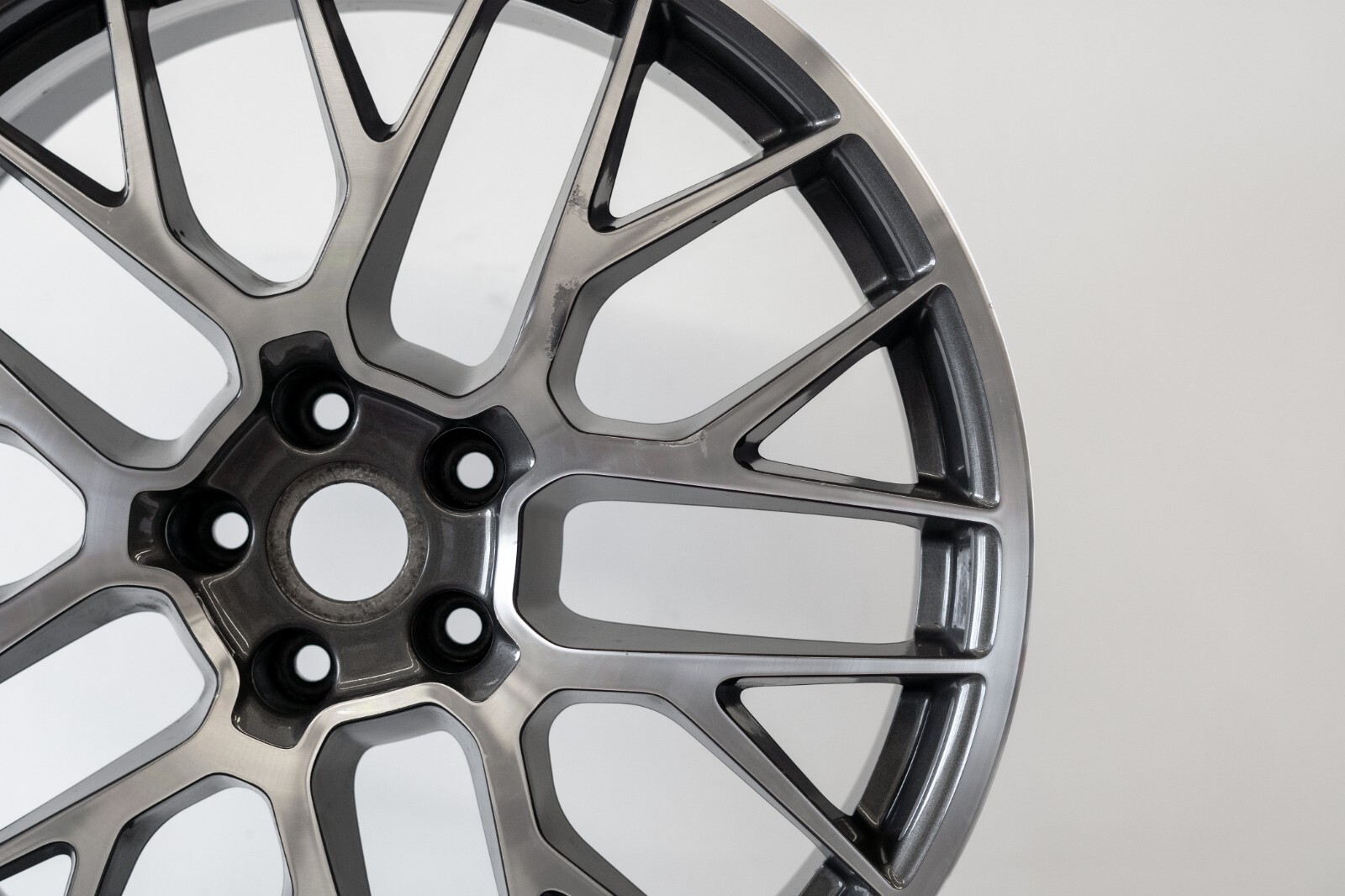 Porsche Macan 20" inch Front rim OEM 2015 2016 2017 2018 RS Spyder Wheel - Image 4