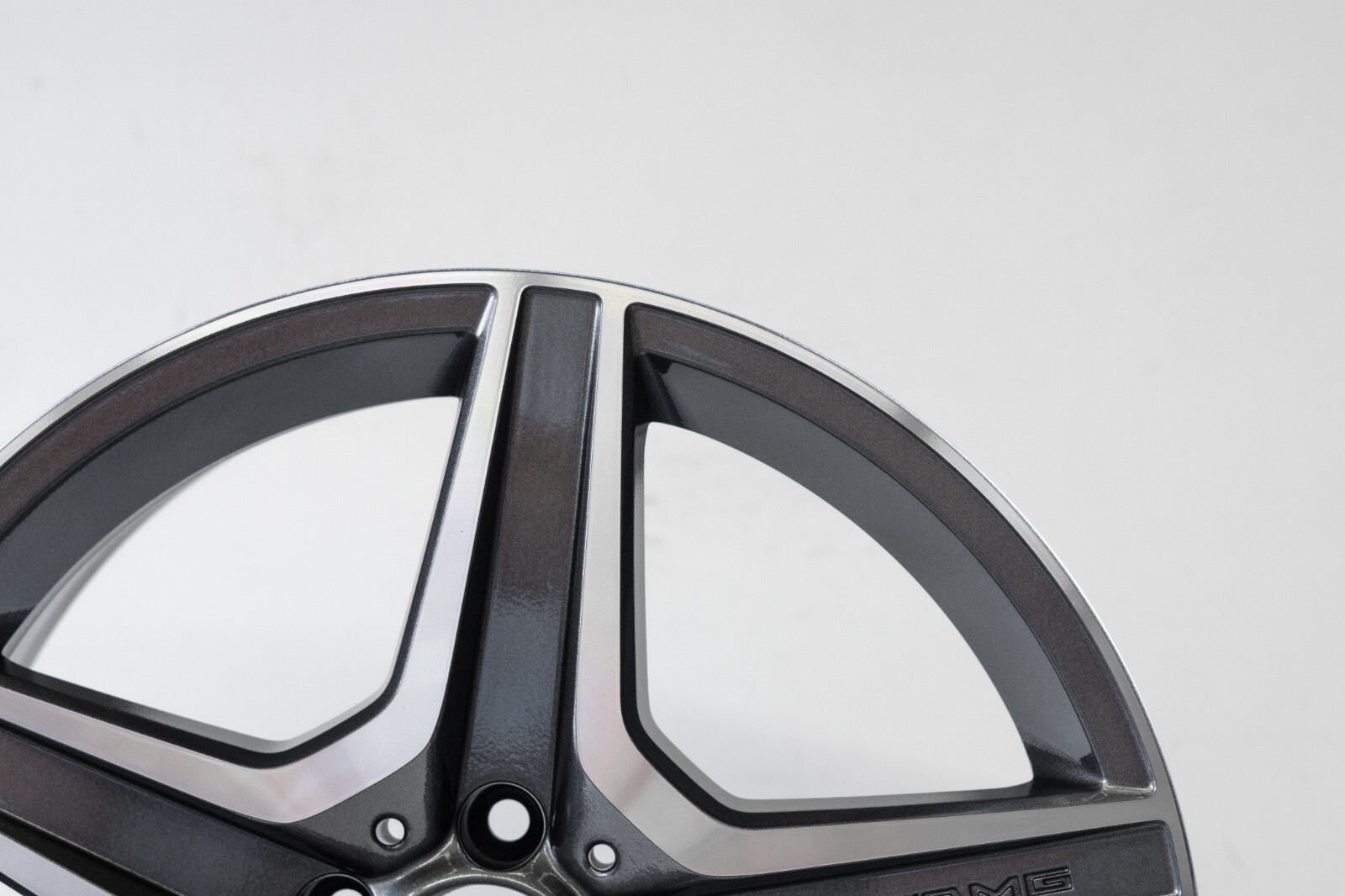 Mercedes C63 AMG 18" inch Rear rim OEM 2008 2009 2010 2011 2012 2013 2014 Wheel – Image 3