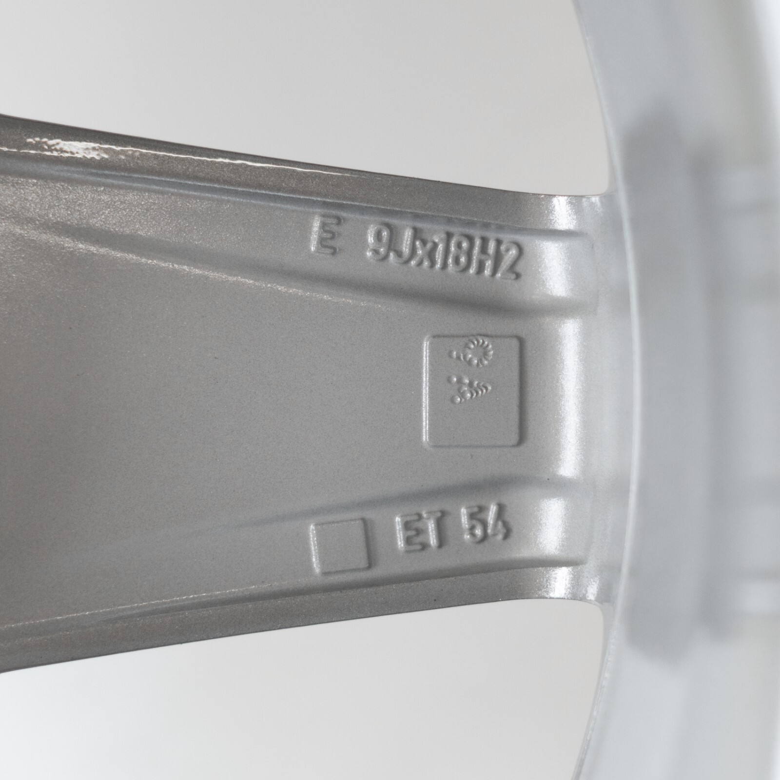 Mercedes C63 AMG 18" inch Rear rim OEM 2008 2009 2010 2011 2012 2013 2014 Wheel – Image 12