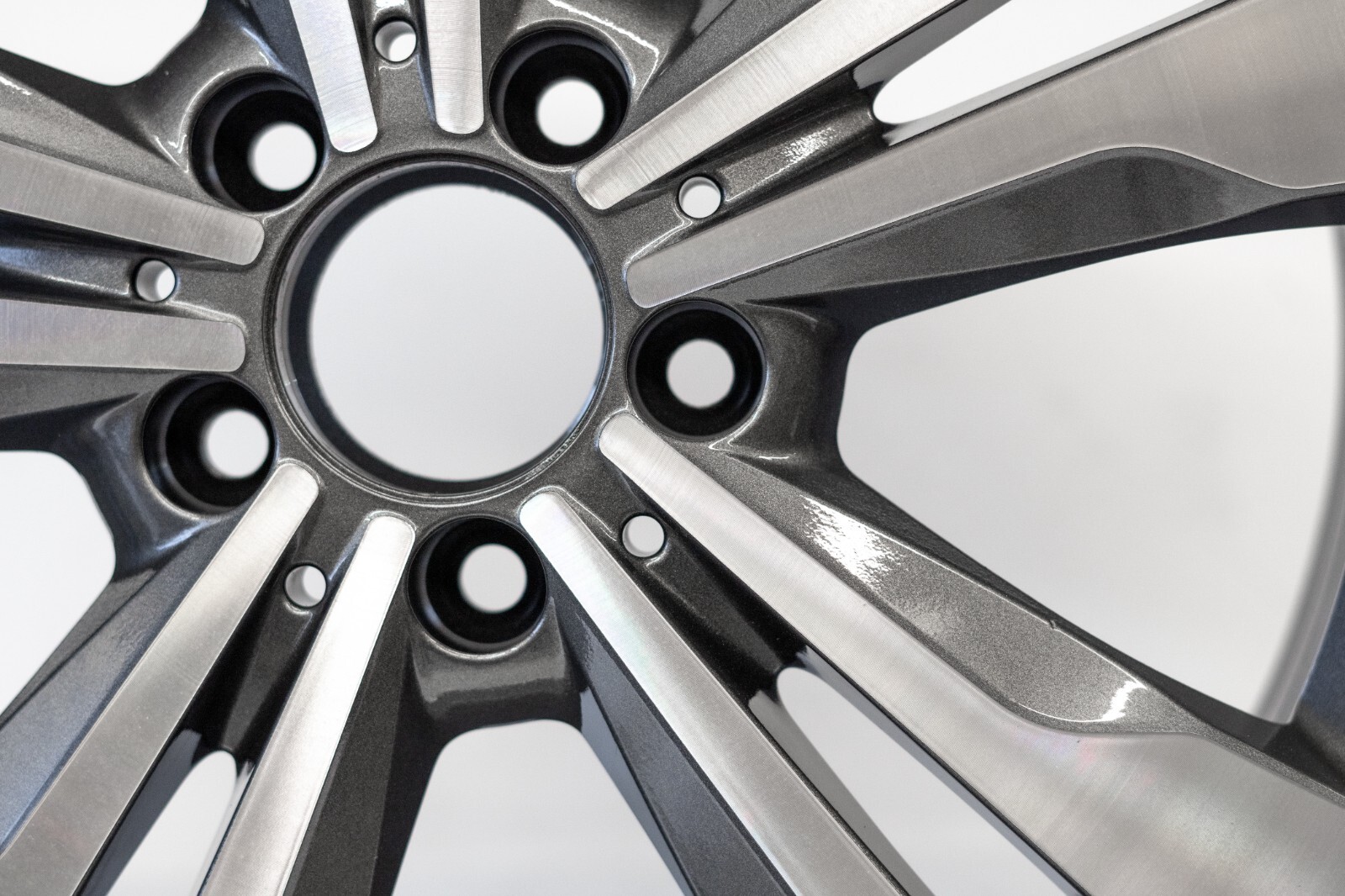 Mercedes E350 E550 Coupe 18" inch Front rim OEM 2010 2011 2012 2013 Wheel – Image 9