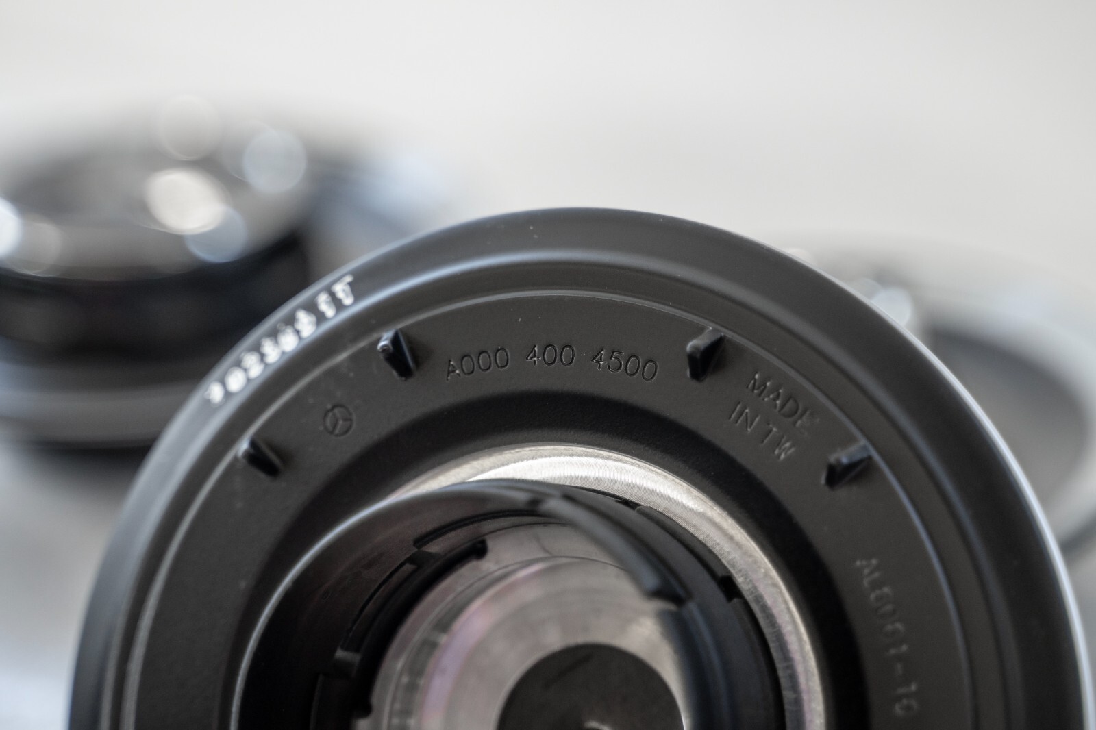 Mercedes Benz C63s E63s CLS63s AMG OEM Genuine Black center cap wheel hub cover - Image 10