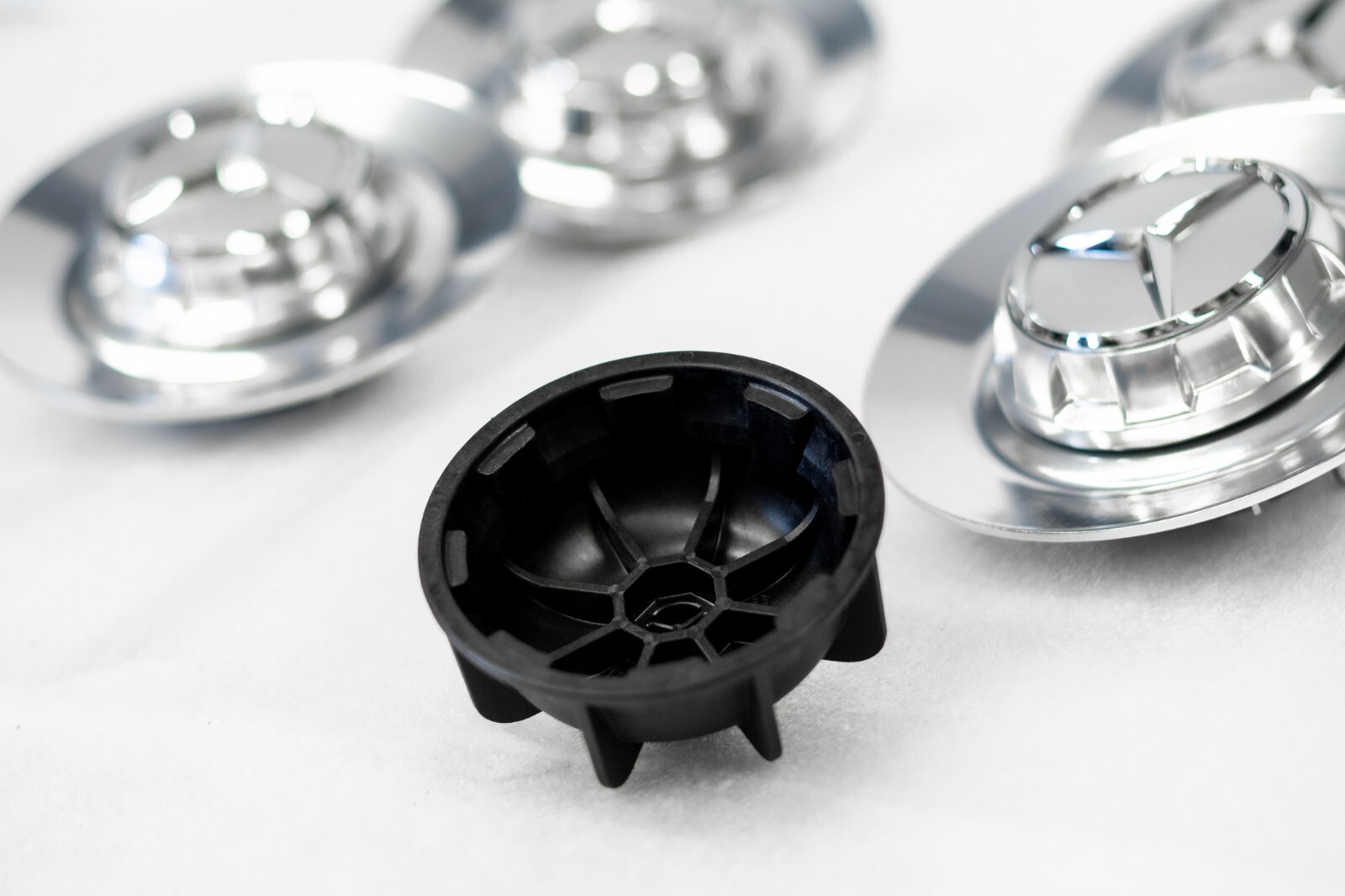 Mercedes Benz C63s E63s CLS63s AMG OEM Genuine Silver center cap wheel hub cover - Image 3