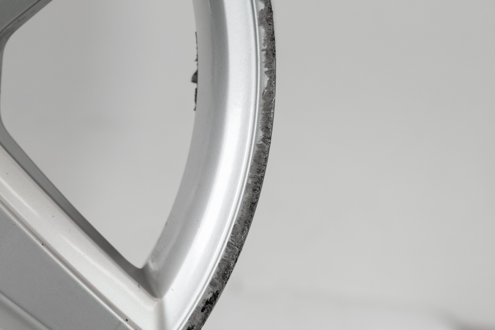 Mercedes E350 E500 E550 18" Front rim OEM 2007 2008 2009 Genuine Factory Wheel – Image 8