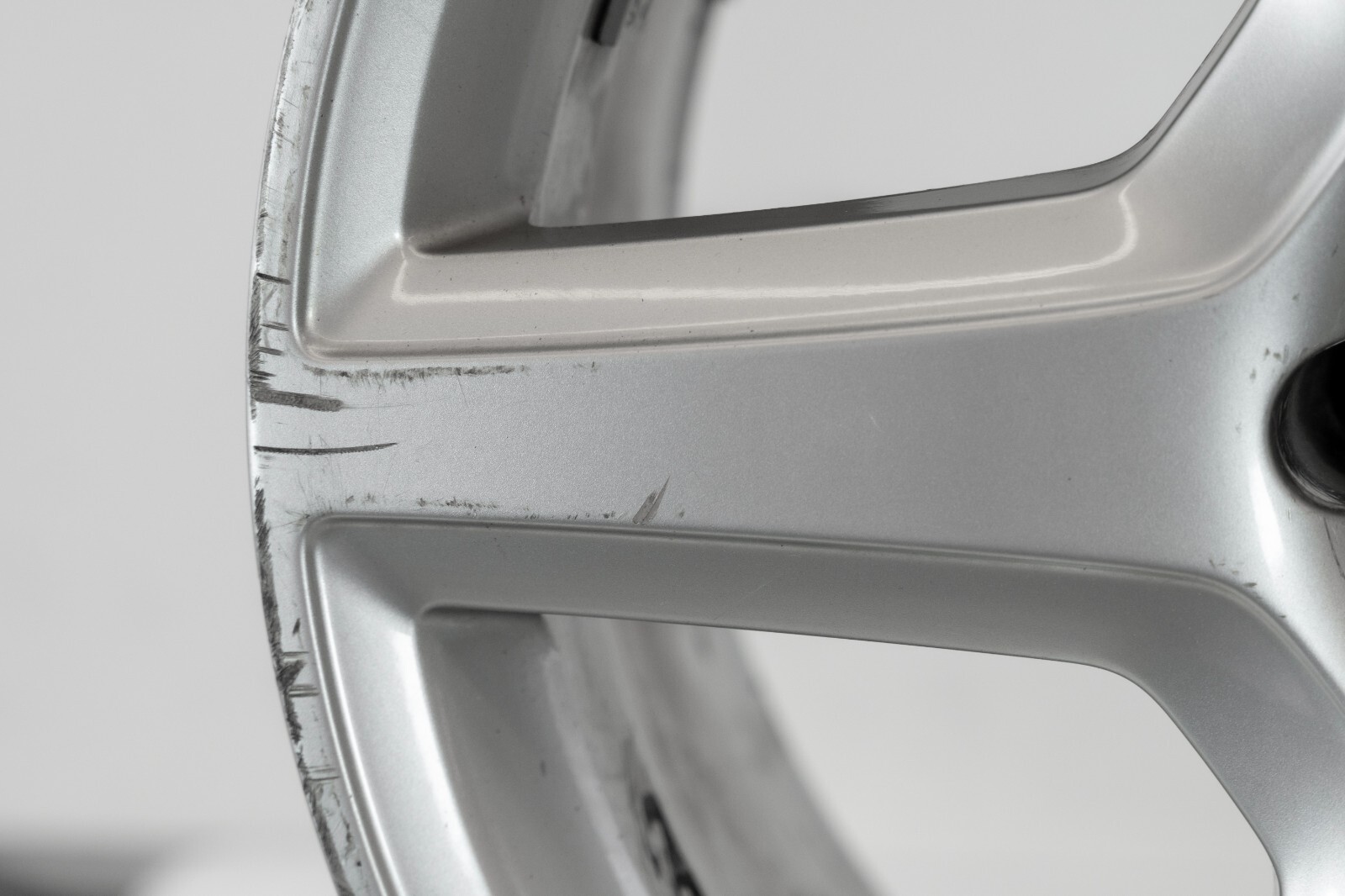 Mercedes E350 E500 E550 18" Front rim OEM 2007 2008 2009 Genuine Factory Wheel – Image 14