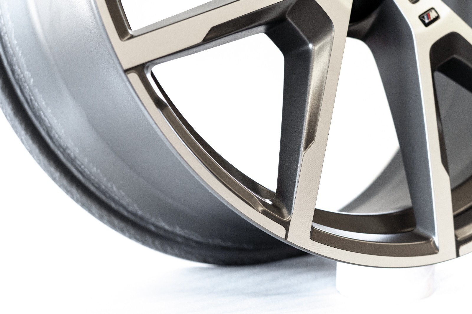 BMW 840i M850i 20" inch Rear rim OEM 2018 2019 2020 2021 Genuine Mag wheel 728M - Image 10