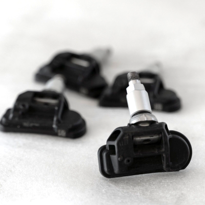 Chevrolet Corvette C7 TPMS sensor OEM 2014 2015 2016 2017 2018 2019 Set of 4