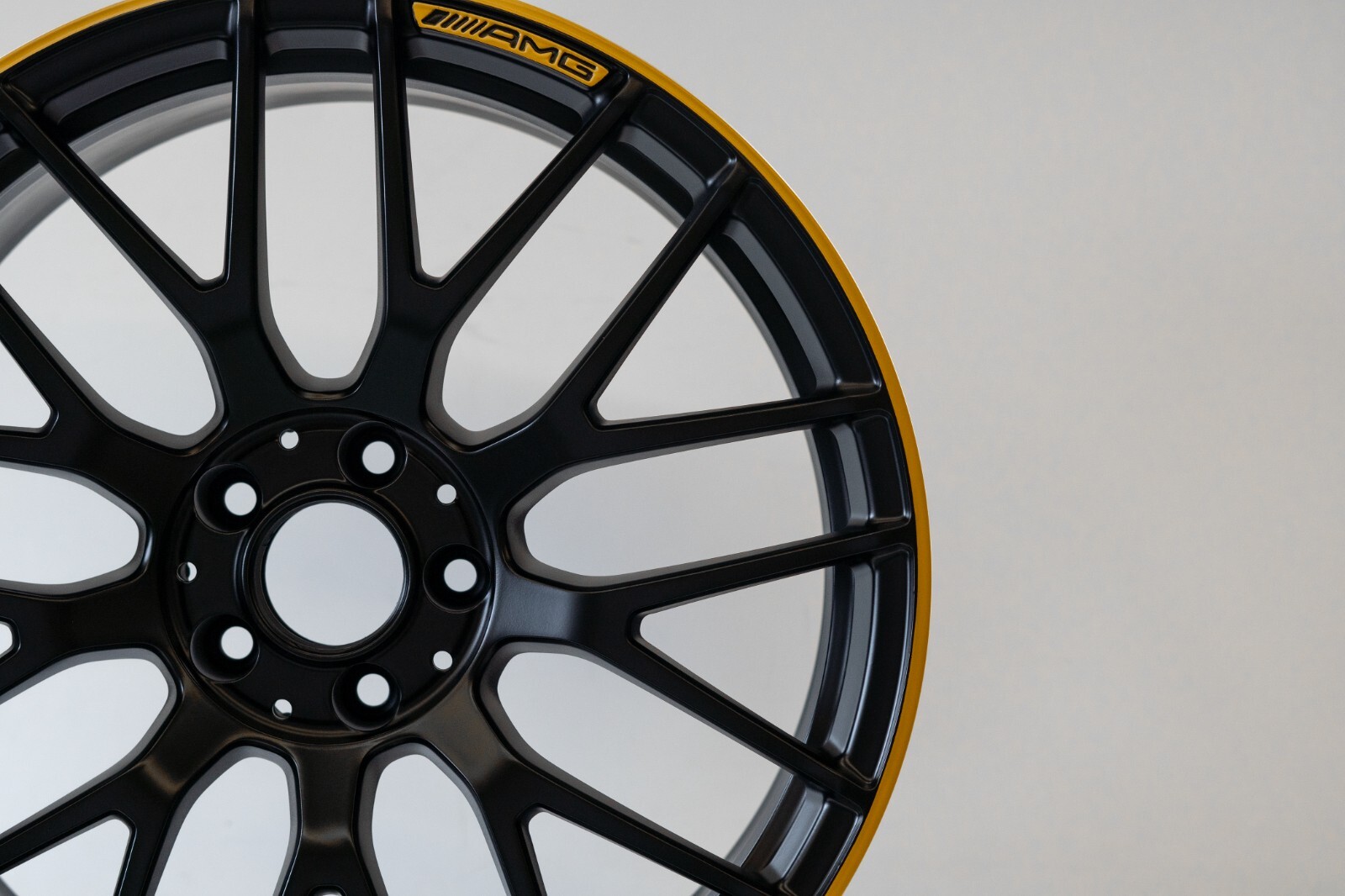 Mercedes C63s AMG 19" Front rim OEM Edition 1 Forged Wheel 2017 2018 Yellow - Image 4