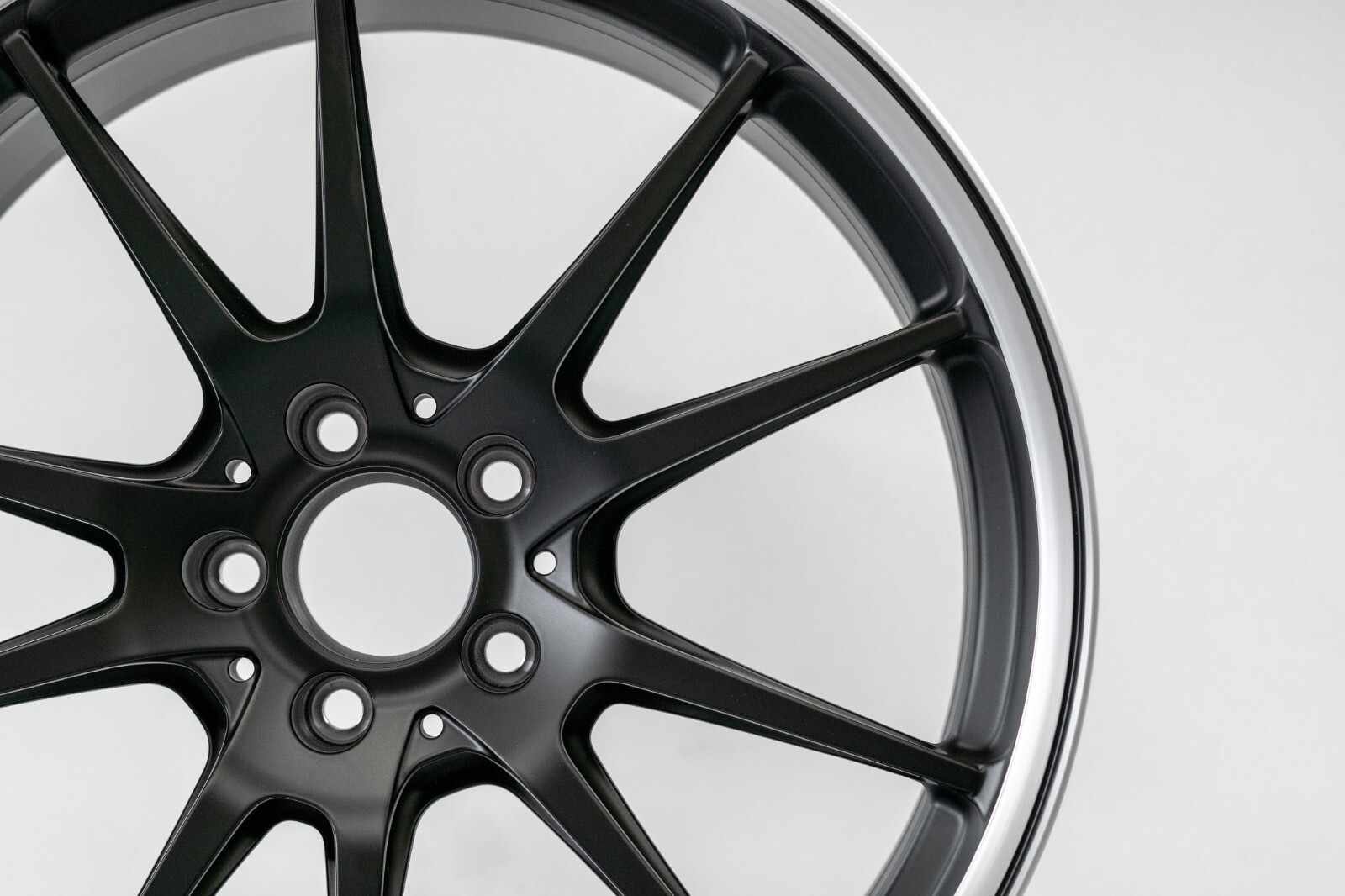 Mercedes AMG GTR Pro 20" inch Rear rim OEM 2018 2019 2020 2021 Forged wheel - Image 4