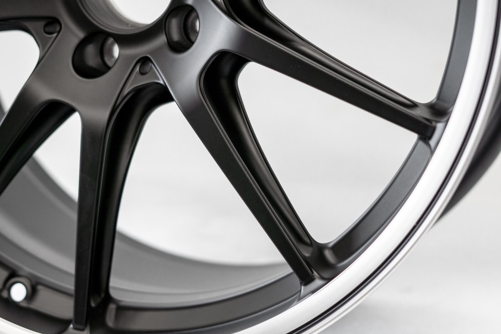 Mercedes AMG GTR Pro 20" inch Rear rim OEM 2018 2019 2020 2021 Forged wheel - Image 8