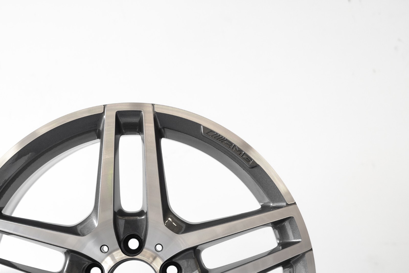 Mercedes E350 E400 E550 18" inch Front rim OEM 2014 2015 2016 Original AMG Wheel – Image 3