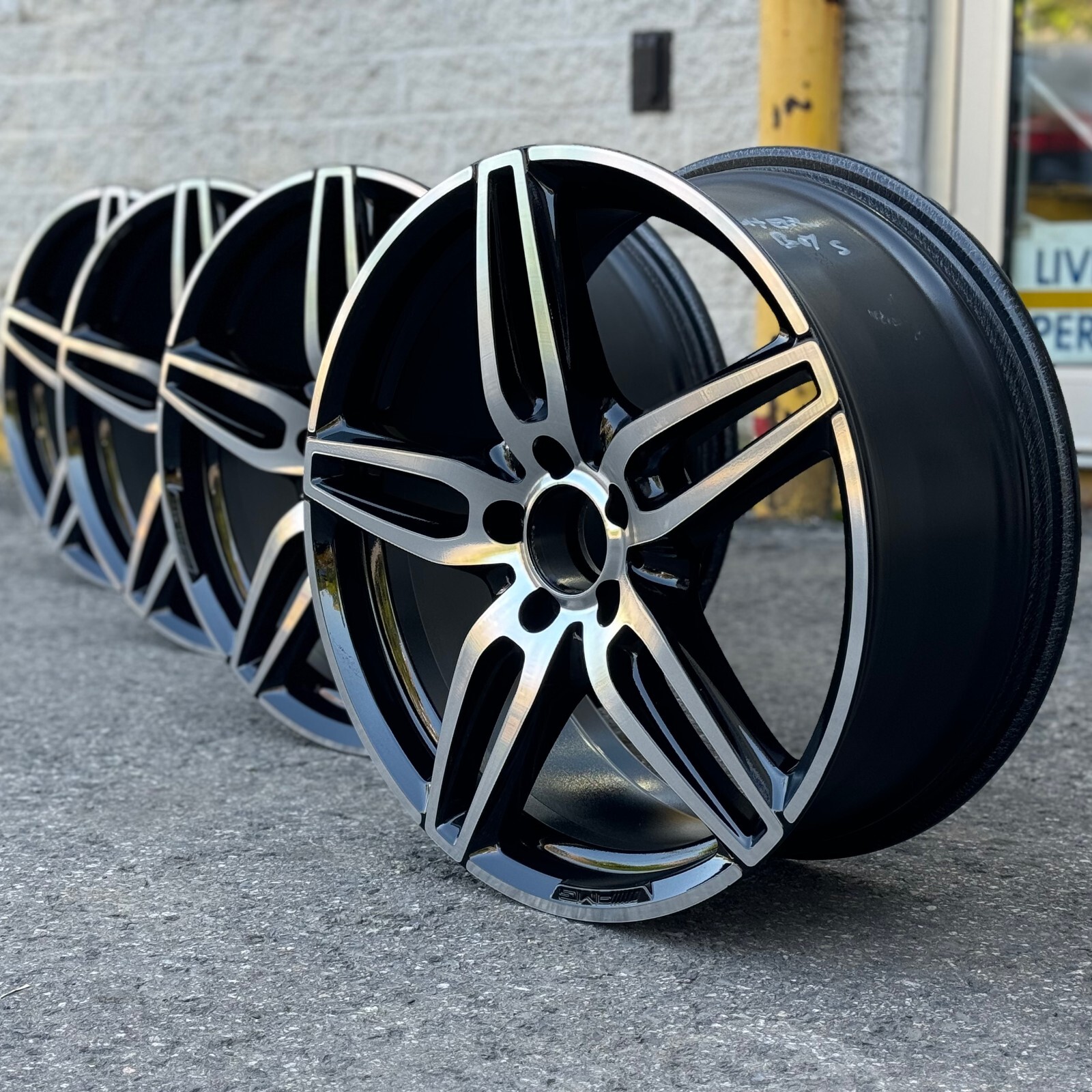 Mercedes B250 CLA250 18" inch rim OEM 2017 2018 2019 Genuine AMG Wheel SET