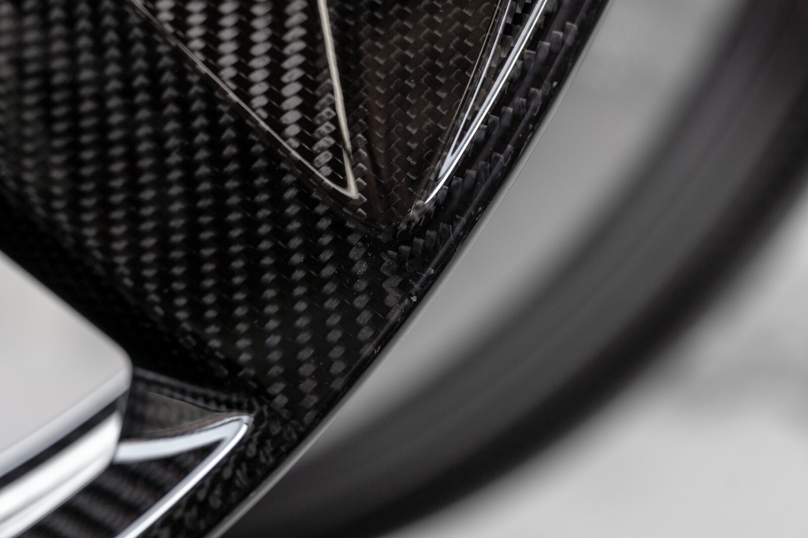 Chevrolet Corvette Z06 C8 20" inch Front Wheel Carbon Fiber Genuine Original - Image 12