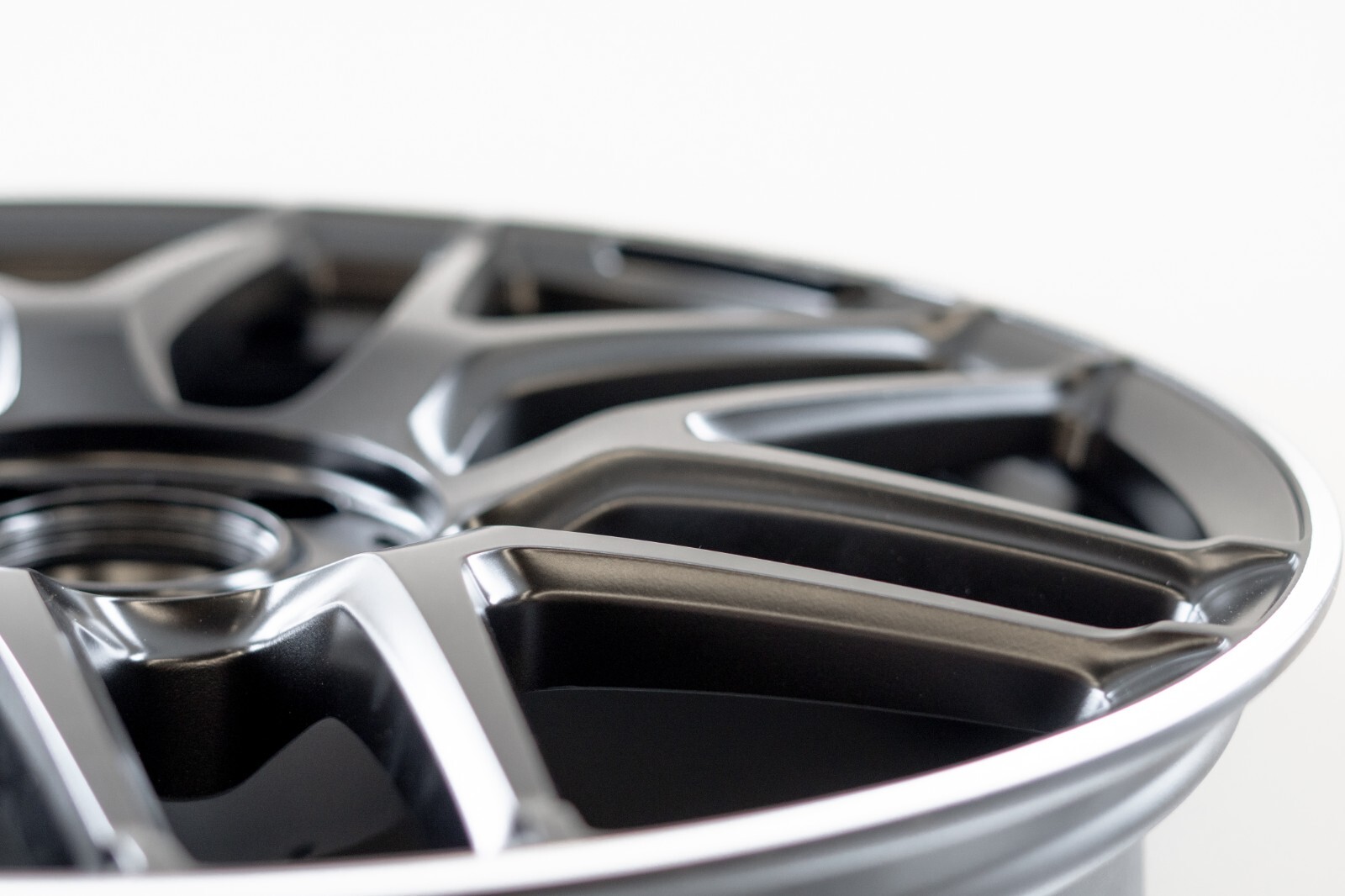 Mercedes GLC63s 21" inch Front rim OEM 2018 2019 2020 2021 Original Forged wheel – Image 9