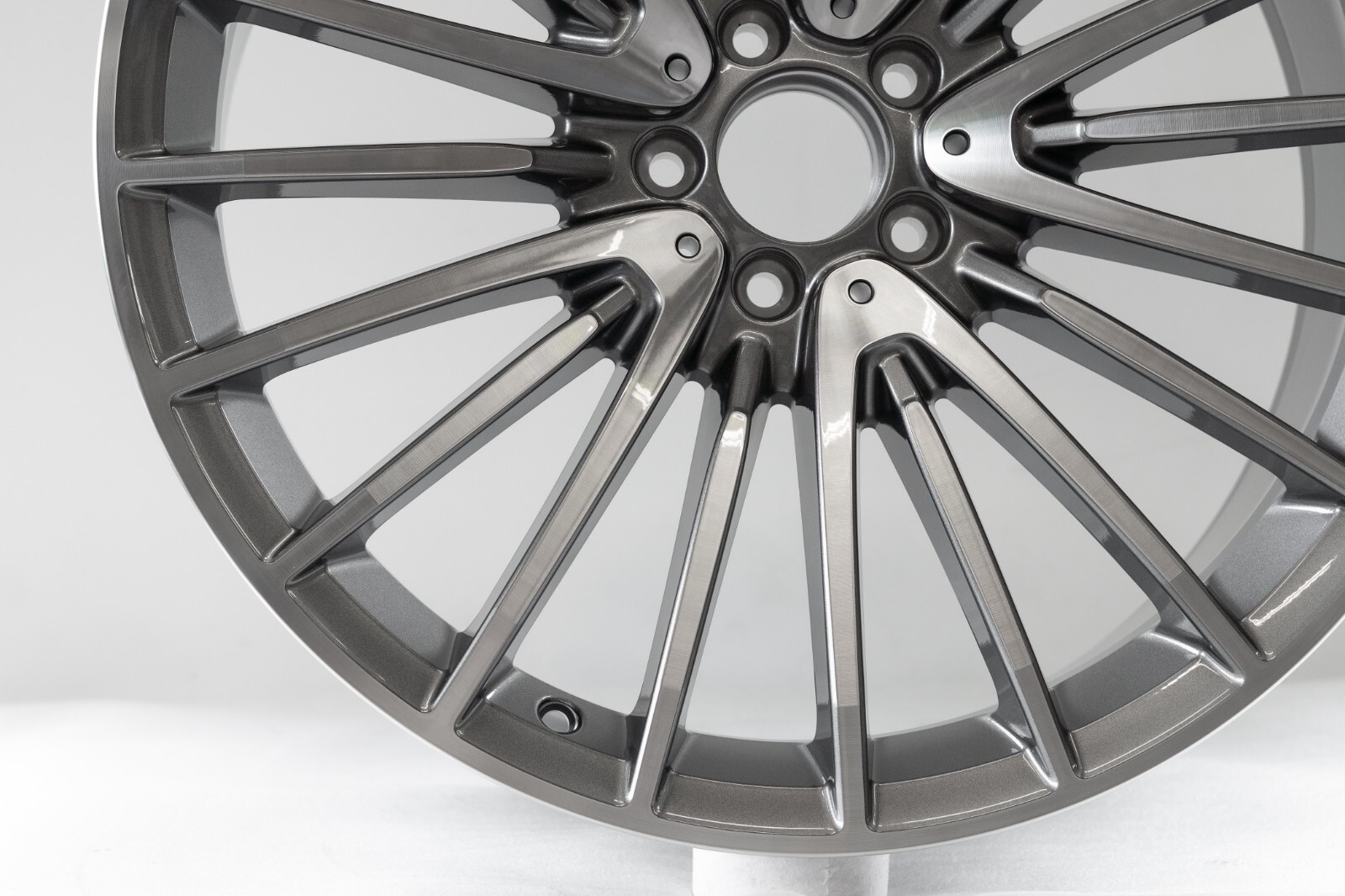 Mercedes GLC63 GLC63s 21" inch Rear Rim 2020 2021 2022 2023 Genuine AMG Wheel - Image 5