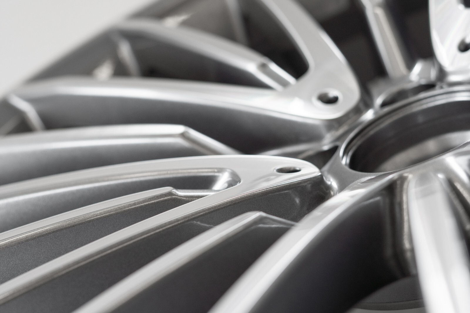 Mercedes GLC63 GLC63s 21" inch Rear Rim 2020 2021 2022 2023 Genuine AMG Wheel - Image 13