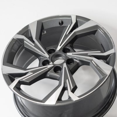 Audi A3 18" inch rim OEM 2022 2023 Genuine Original Wheel 8Y601025H 12090