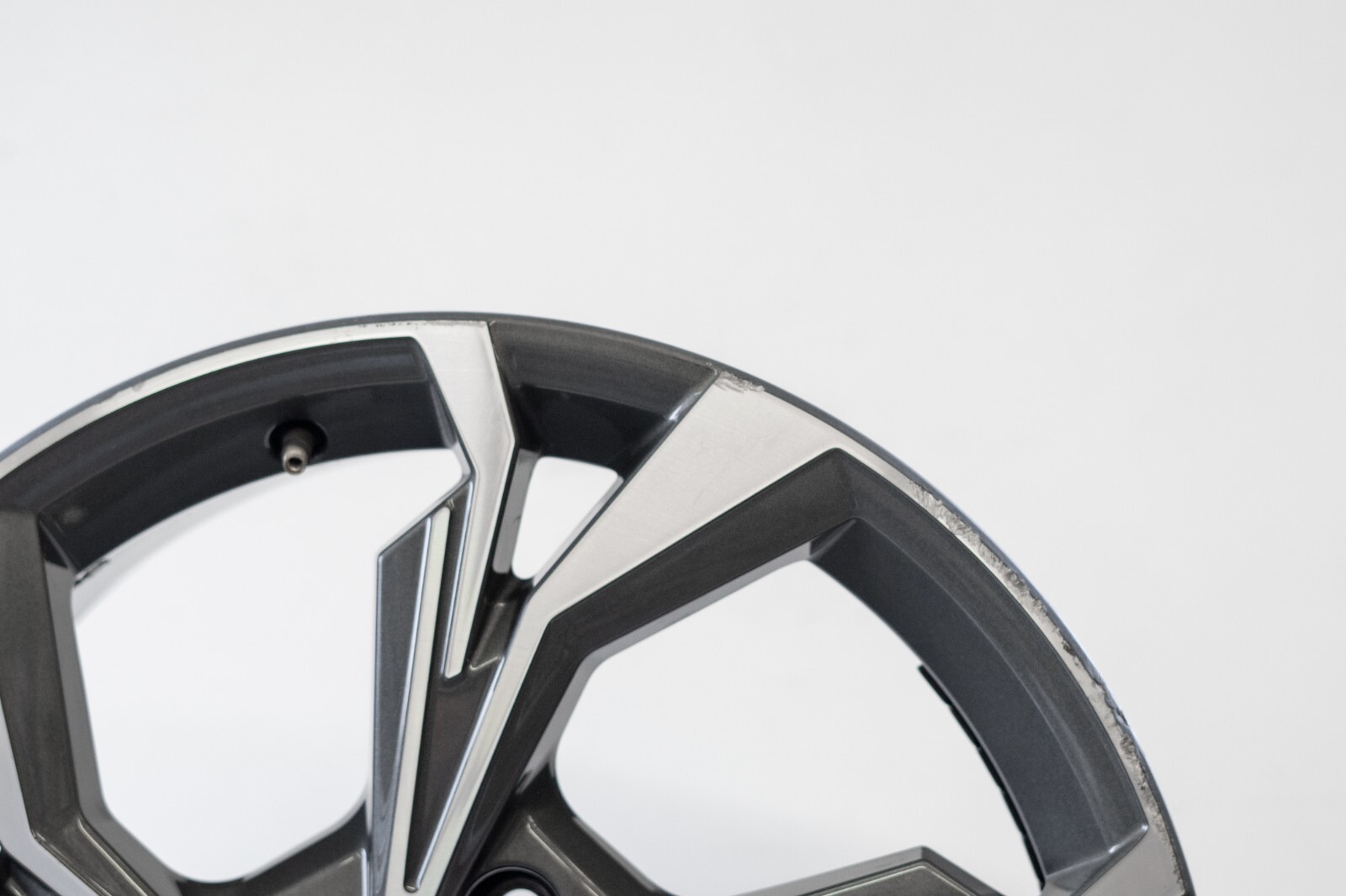 Audi A3 18" inch rim OEM 2022 2023 Genuine Original Wheel 8Y601025H 12090 – Image 3
