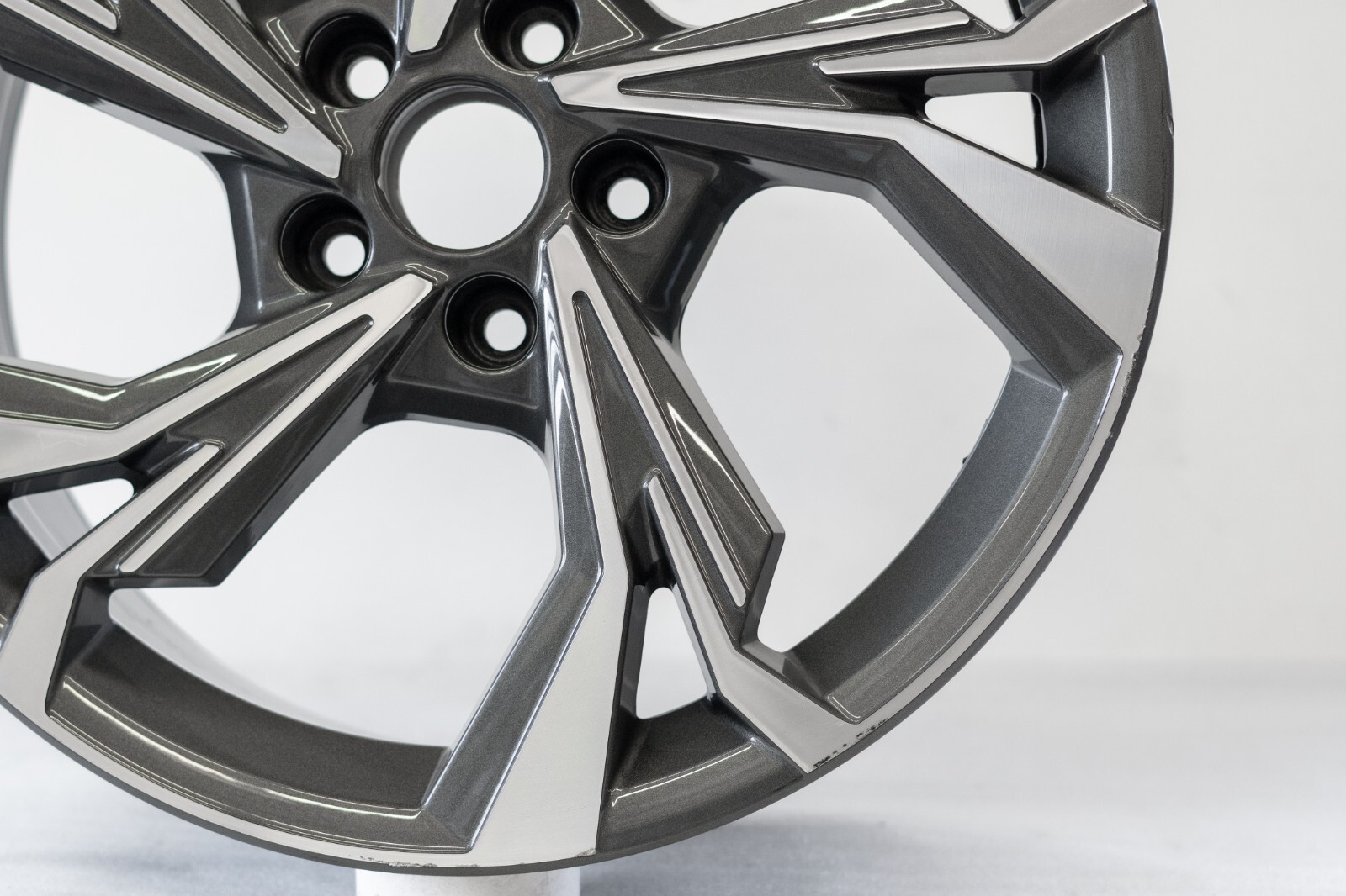 Audi A3 18" inch rim OEM 2022 2023 Genuine Original Wheel 8Y601025H 12090 – Image 5