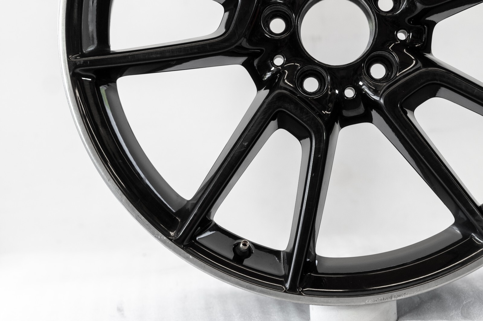 Mercedes C300 C400 19" inch Front Rim OEM 2015-2022 Genuine Original AMG Wheel - Image 5