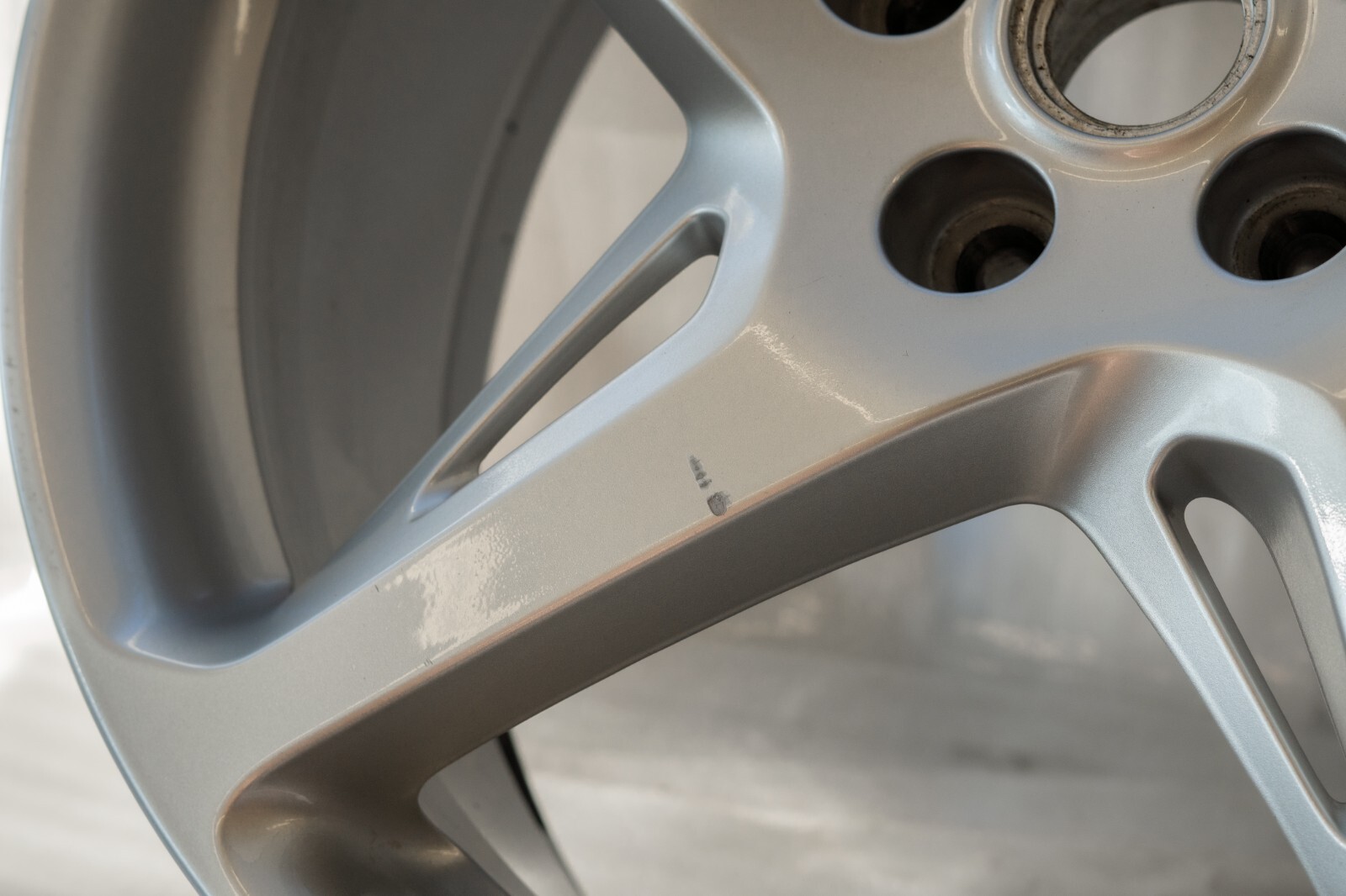 Ferrari 458 Italia Spider 20" inch front rim OEM 2009 2010 2011 2012 2013 Wheel - Image 3