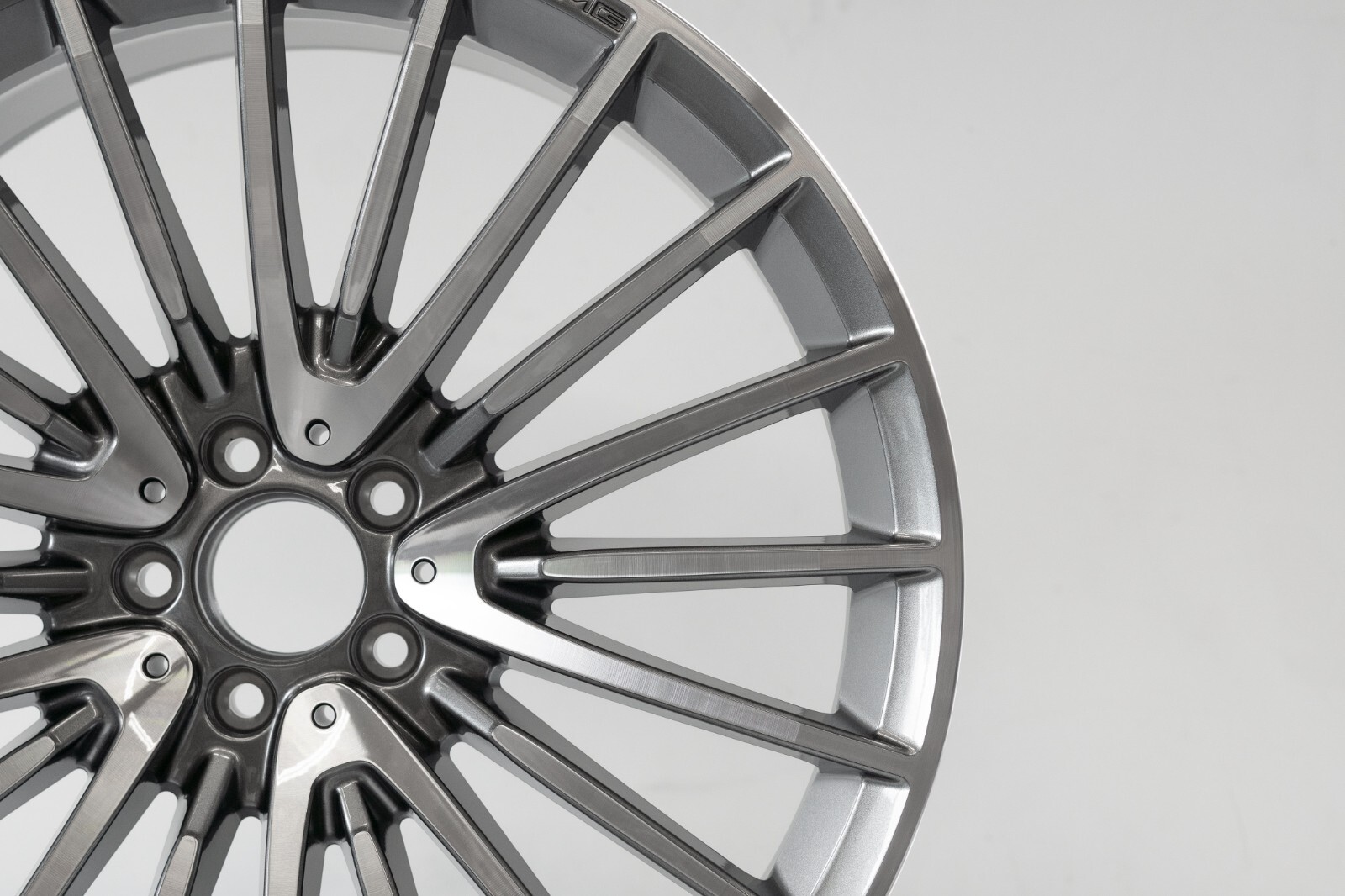 Mercedes GLC63 GLC63s 21" inch Front Rim 2020 2021 2022 2023 Genuine AMG Wheel – Image 4
