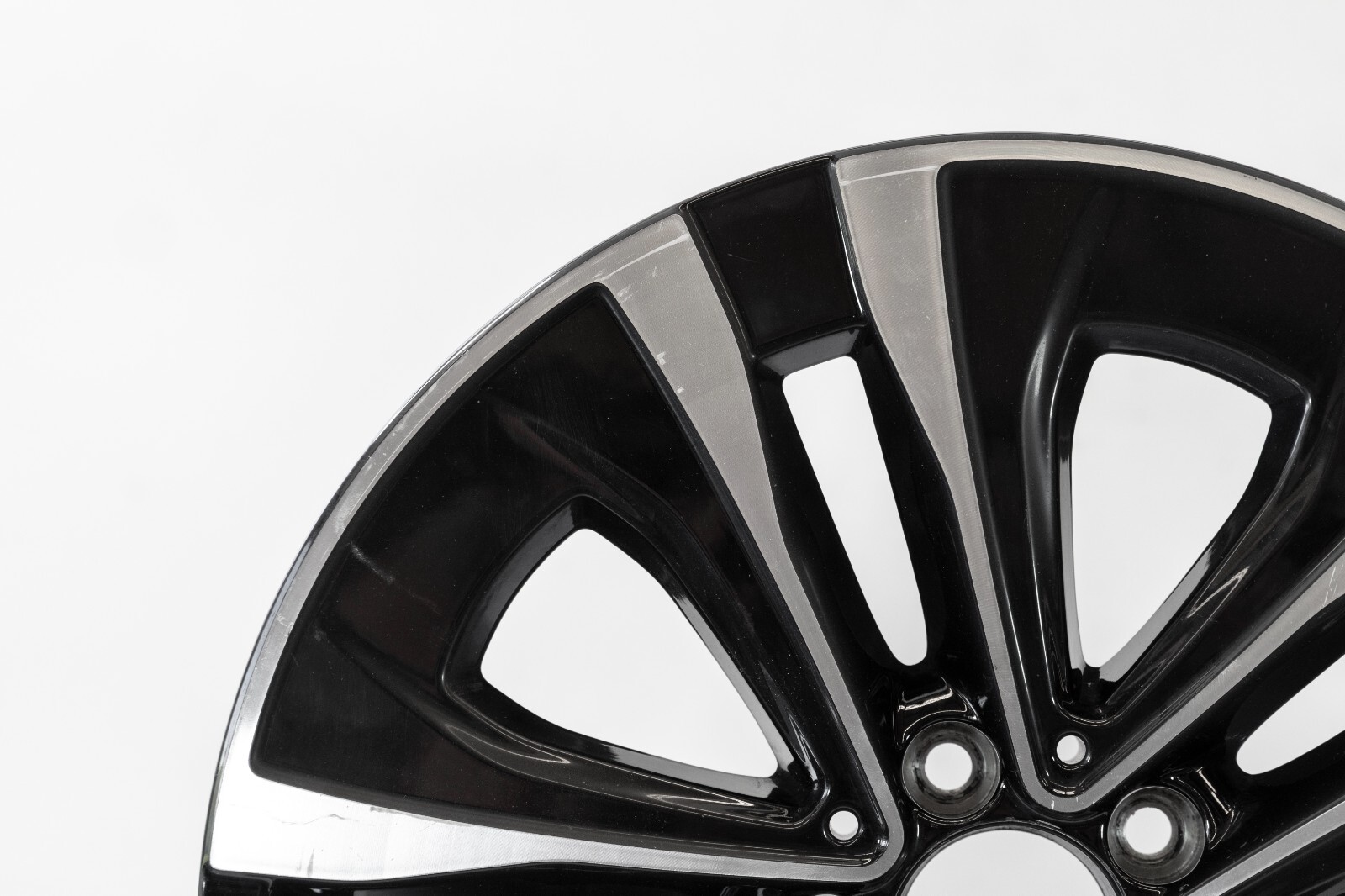 Mercedes A250 CLA250 18" inch rim OEM 2018-2025 Genuine Original Wheel - Image 3
