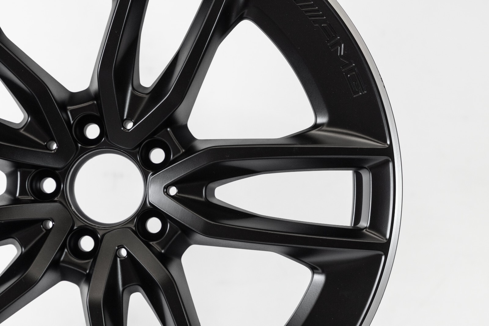 Mercedes GLA250 GLA35 GLB250 GLB35 19" inch rim OEM 2021 2022 2023 AMG Wheel SET – Image 5