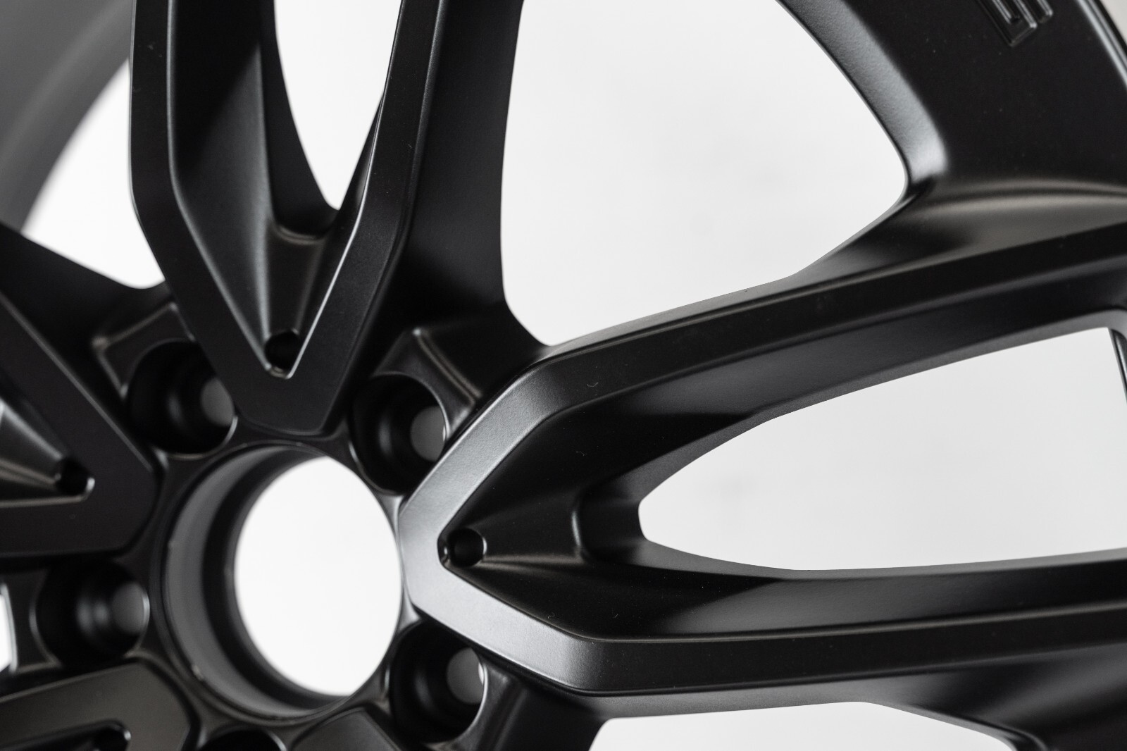 Mercedes GLA250 GLA35 GLB250 GLB35 19" inch rim OEM 2021 2022 2023 AMG Wheel SET – Image 8