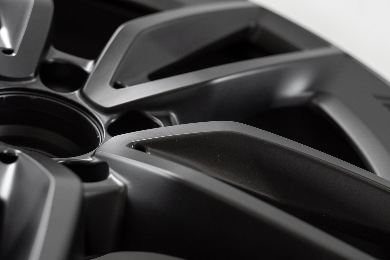 Mercedes GLA250 GLA35 GLB250 GLB35 19" inch rim OEM 2021 2022 2023 AMG Wheel SET – Image 14