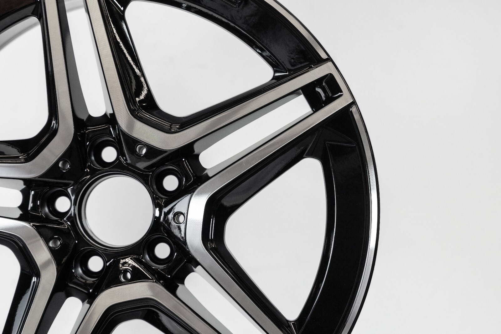 Mercedes A35 CLA35 AMG 18" inch rim OEM 2020 2021 2022 Original Genuine Wheel - Image 4