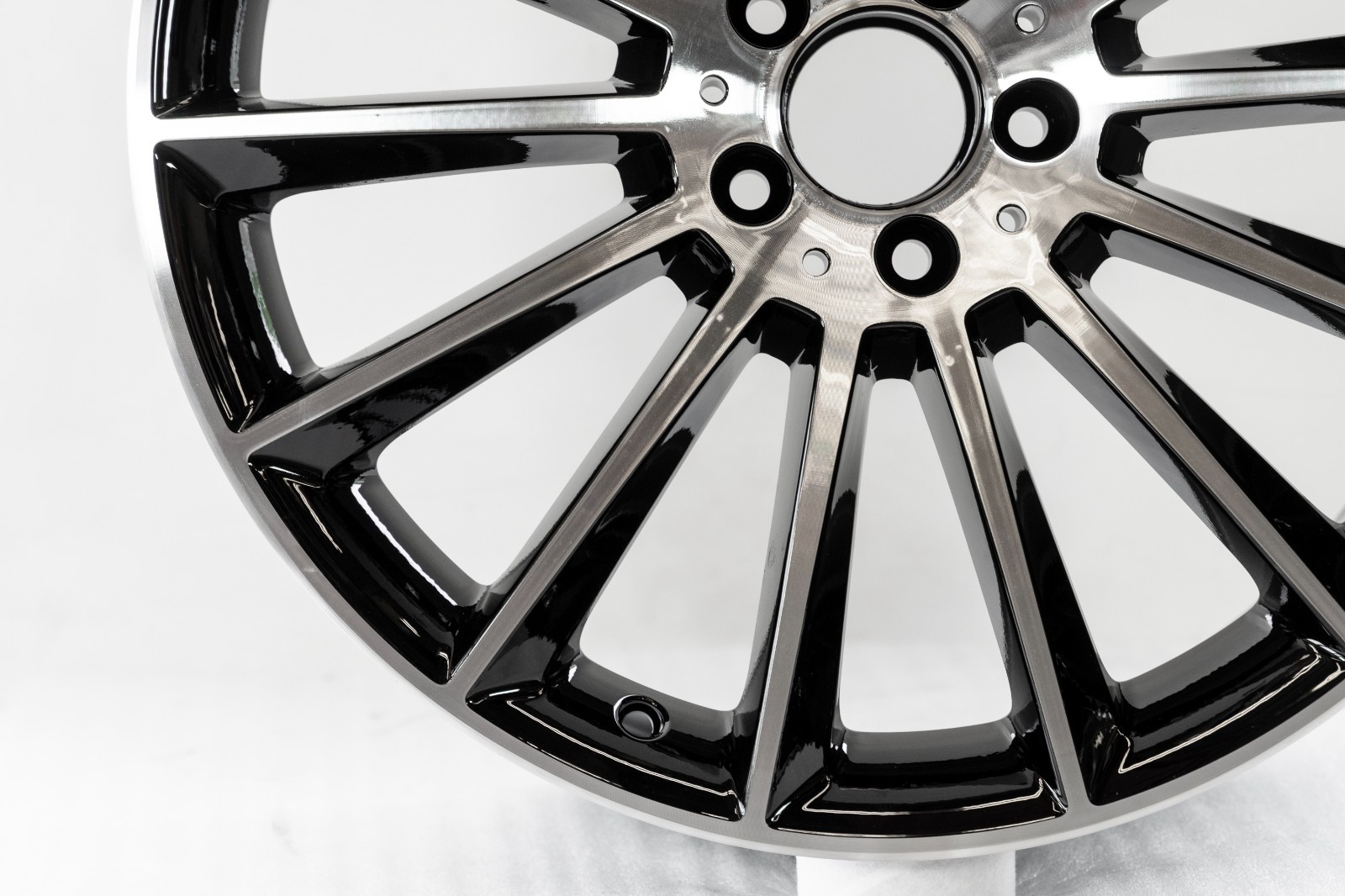 Mercedes CLS450 20" inch front rim OEM 2020-2023 Genuine Original AMG wheel - Image 5