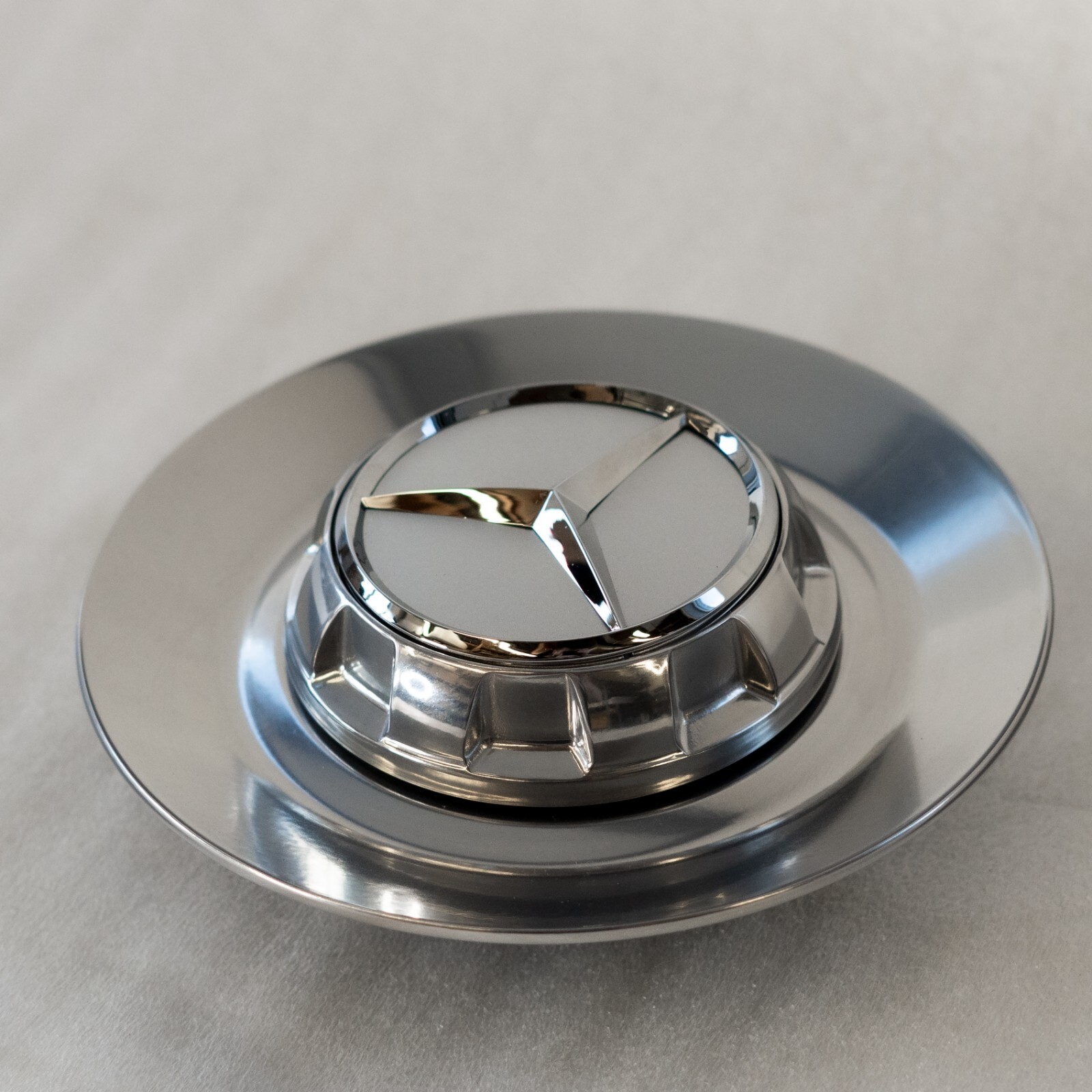 Mercedes Benz C63s E63s CLS63s AMG OEM Genuine Silver center cap wheel hub cover