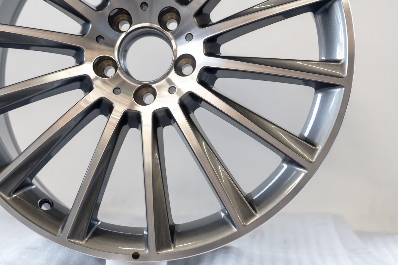 Mercedes SLC300 SLC43 AMG 18" inch Front rim OEM 2015 2016 2017 2018 2019 Wheel – Image 5