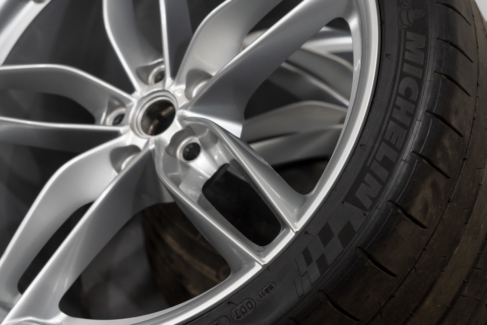 Ferrari 488 GTB F8 Tributo 20" inch rim OEM 2016 2017 2018 2019 2020 Wheel Set - Image 16