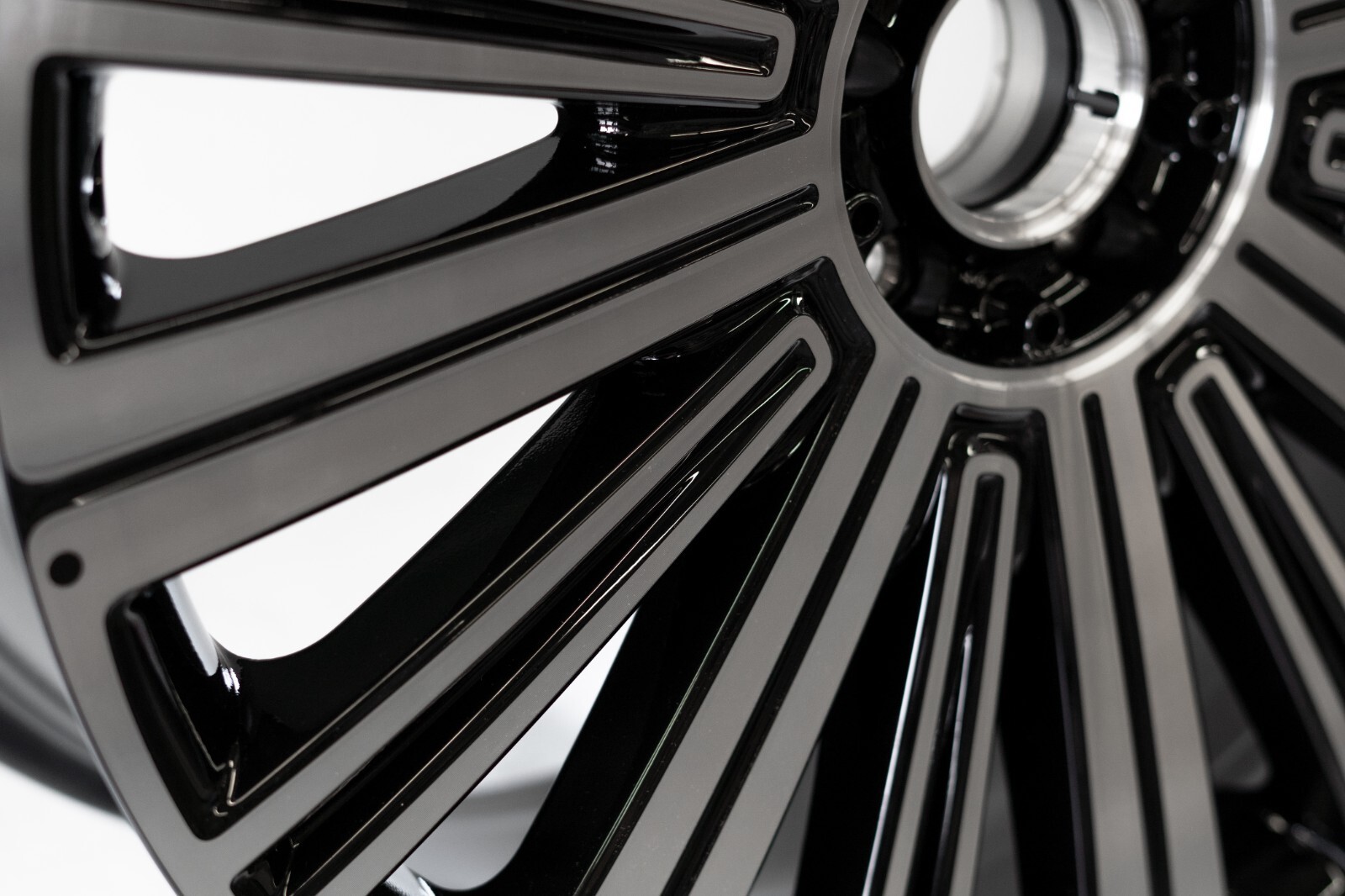 Mercedes GLS600 Maybach 22" inch Rim OEM 2020-2026 Genuine Wheel Set of 4 - Image 21