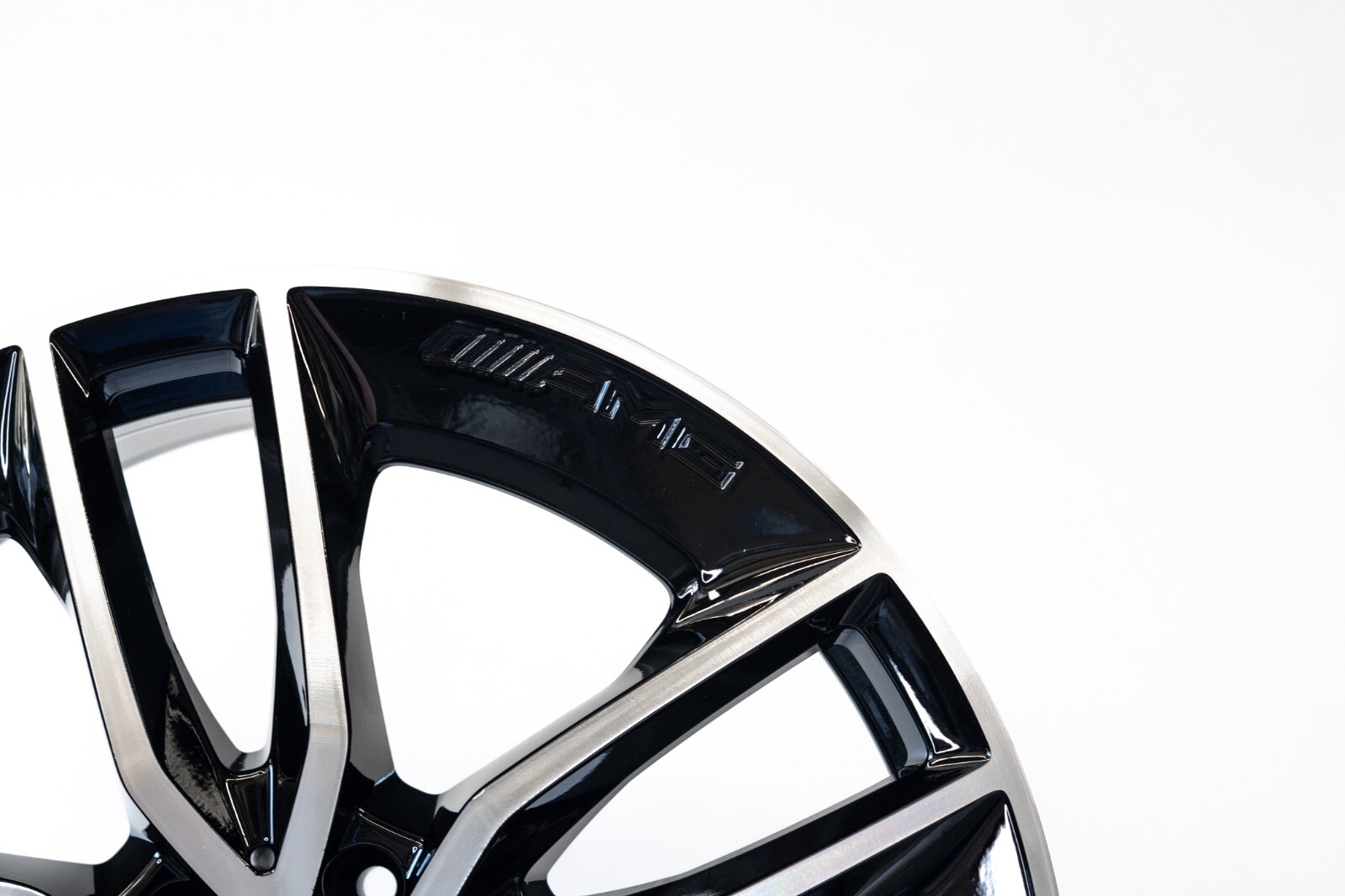 Mercedes A35 AMG 19" inch rim OEM 2019 2020 2021 Genuine Original Wheel - Image 3