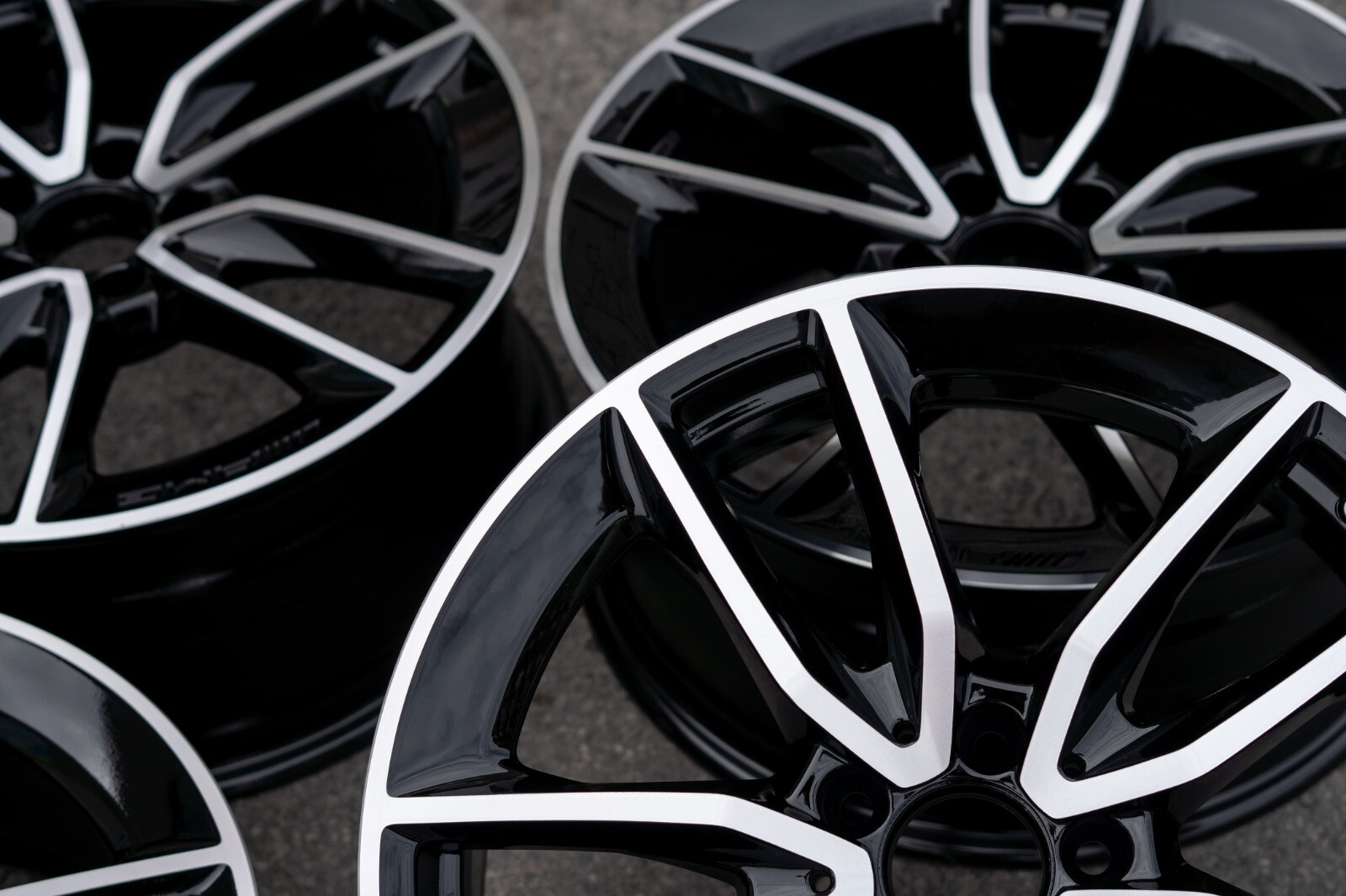 Mercedes C300 C450 C43 AMG 19" Inch OEM 2015-2022 Genuine Original wheel set - Image 10