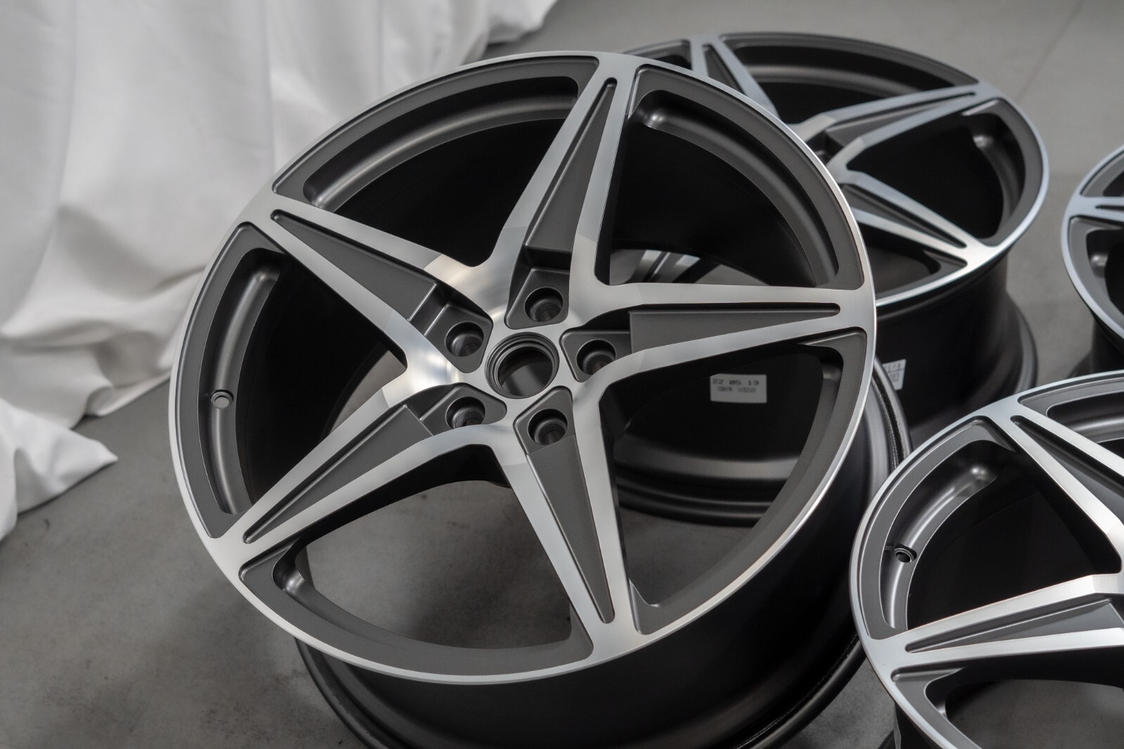 Ferrari California T 20" inch rim OEM 2008-2017 Genuine NEW Forged wheel set - Image 11