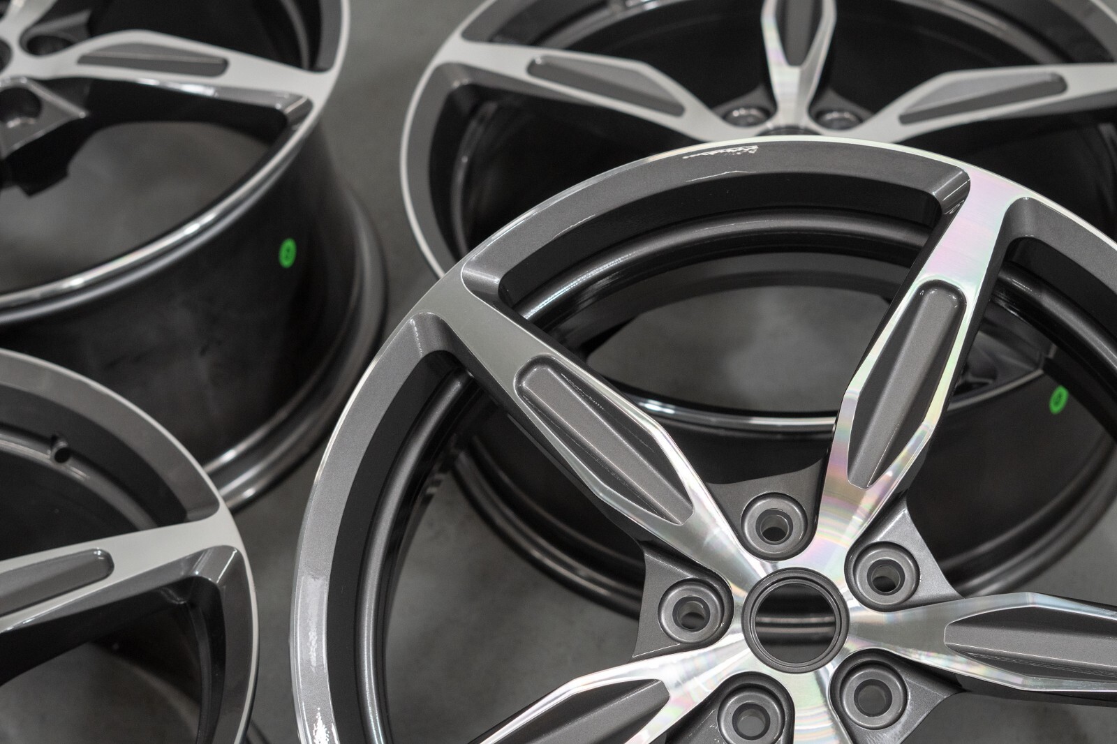 Ferrari California T 20" inch rim OEM 2008-2017 Genuine NEW Forged wheel set - Image 4