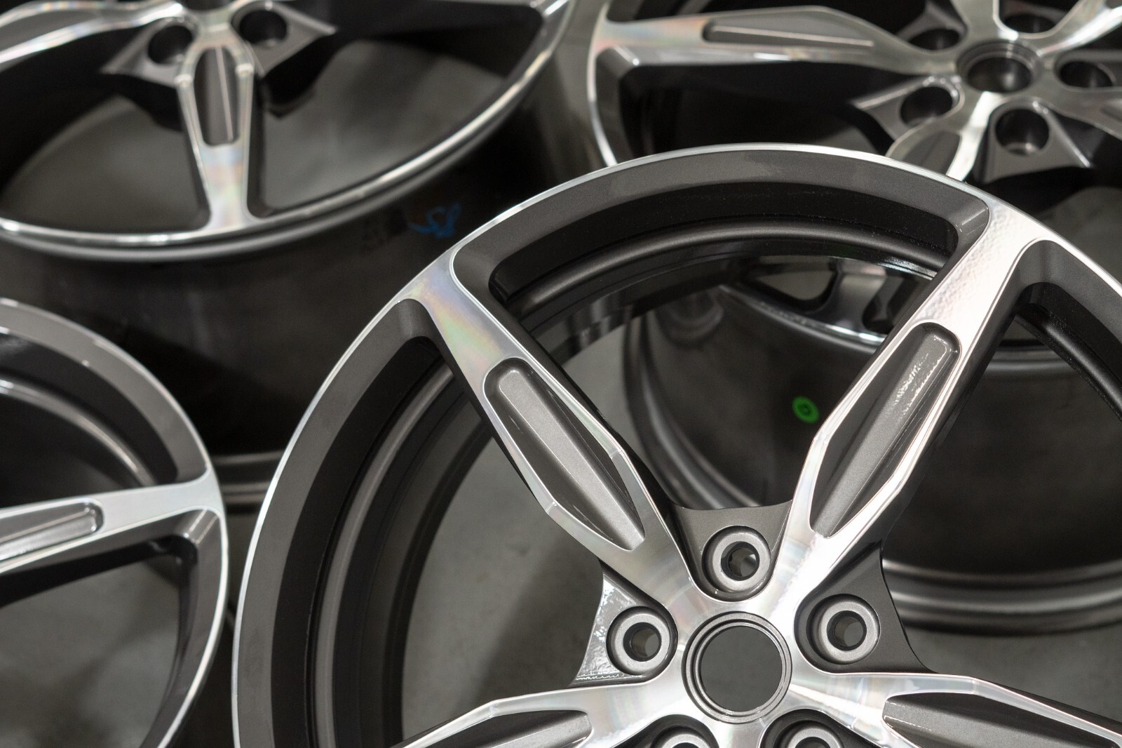 Ferrari California T 20" inch rim OEM 2008-2017 Genuine NEW Forged wheel set - Image 8