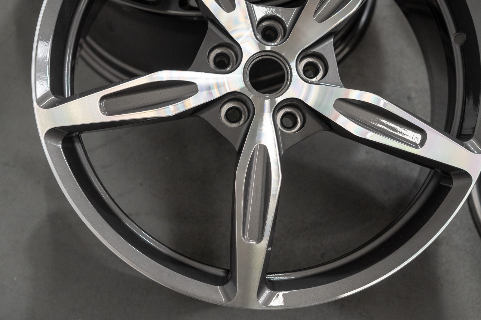Ferrari California T 20" inch rim OEM 2008-2017 Genuine NEW Forged wheel set - Image 14