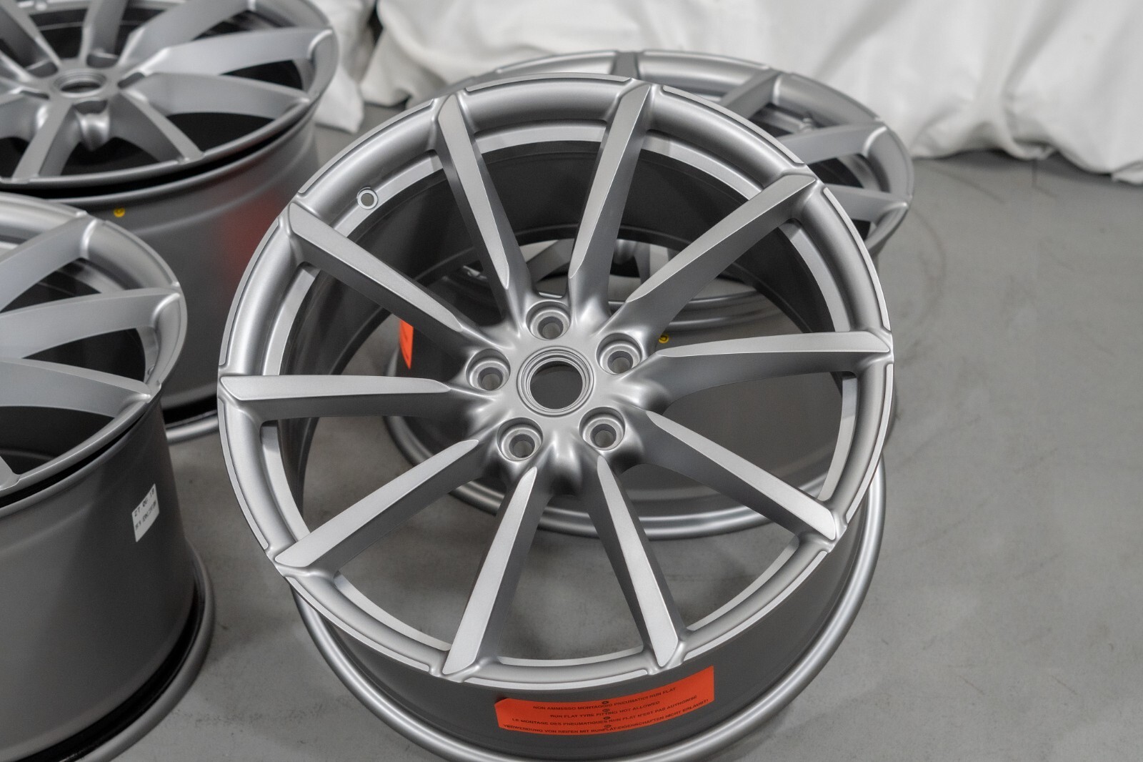 Ferrari F12 Berlinetta 20" inch rim OEM 2013 2014 2015 2016 Forged wheel SET - Image 3