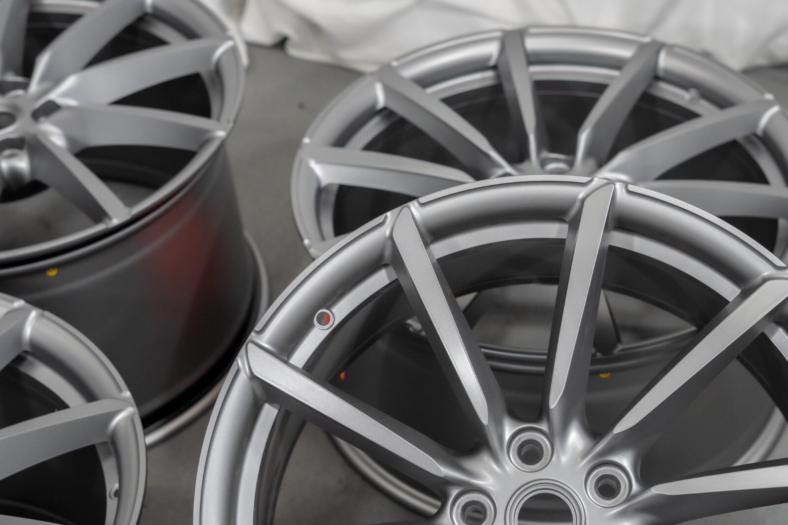 Ferrari F12 Berlinetta 20" inch rim OEM 2013 2014 2015 2016 Forged wheel SET - Image 4